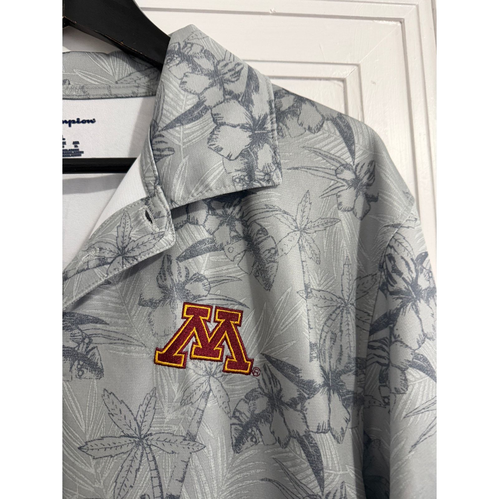 Champion Minnesota Gophers Gray Floral Print Polo Shirt Men's Size L Size US L / EU 52-54 / 3 - 3 Thumbnail