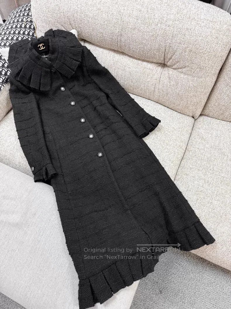 Chanel Chanel Ruffled large lapel silver logo buckle tweed long-s Size XS / US 0-2 / IT 36-38 - 2 Thumbnail