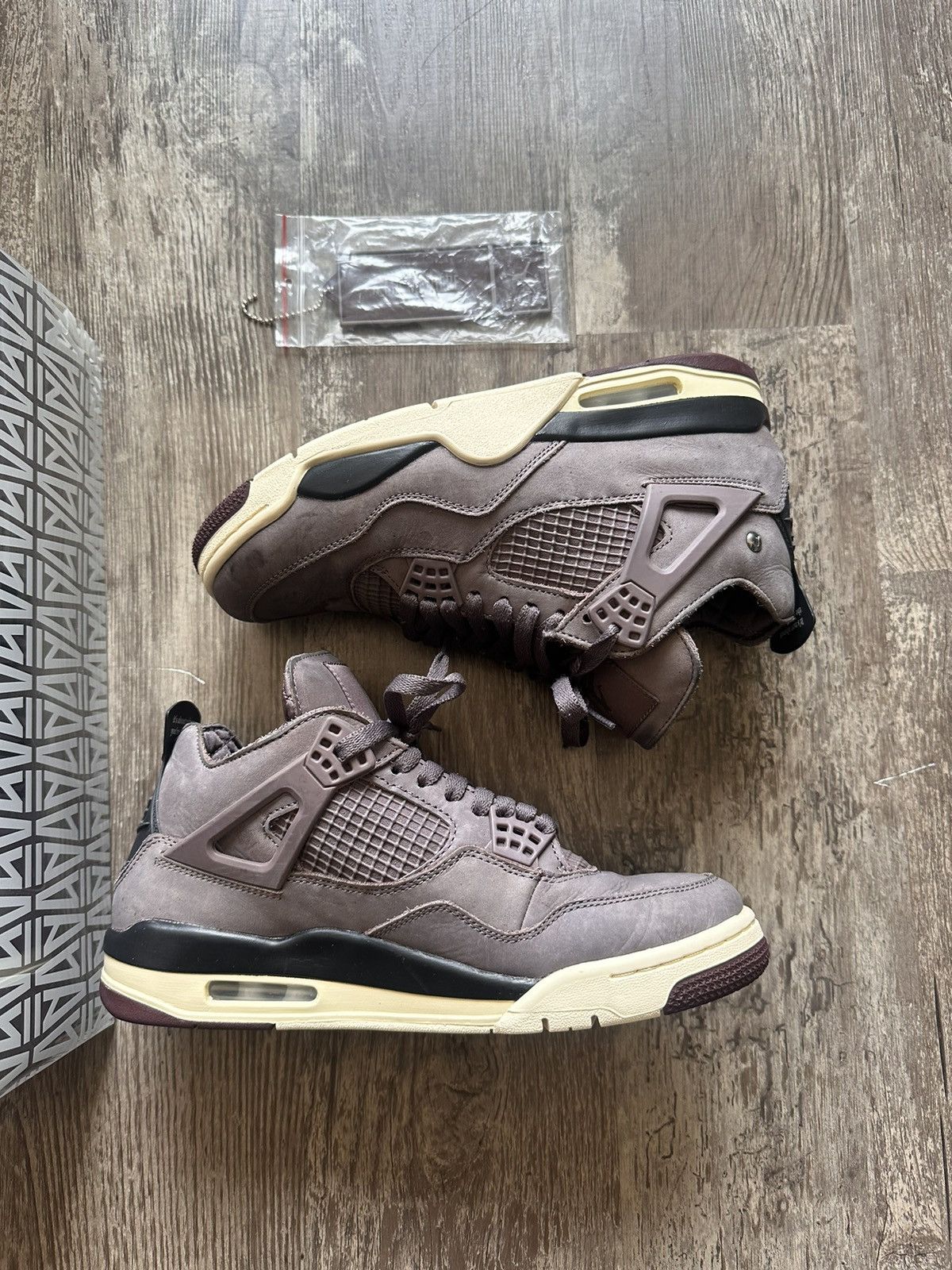 A Ma Maniere × Jordan Brand × Nike A Ma Maniere x Air Jordan 4 Retro Violet Ore M US8 / W US9.5 Size US 8 / EU 41 - 2 Thumbnail