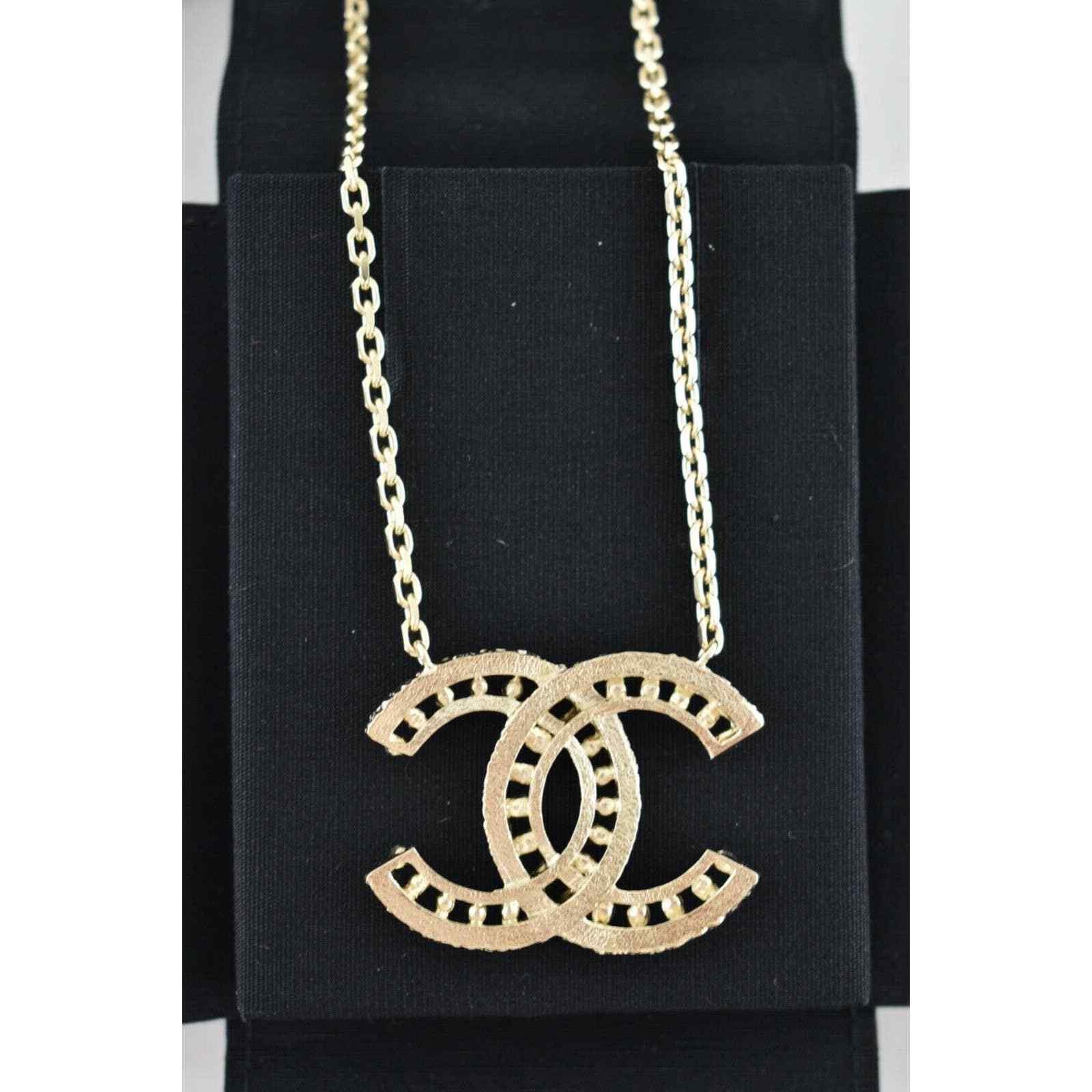 Chanel Chanel 22C Gold Metal Crystal Cuban Pendant Necklace Size ONE SIZE - 8 Thumbnail