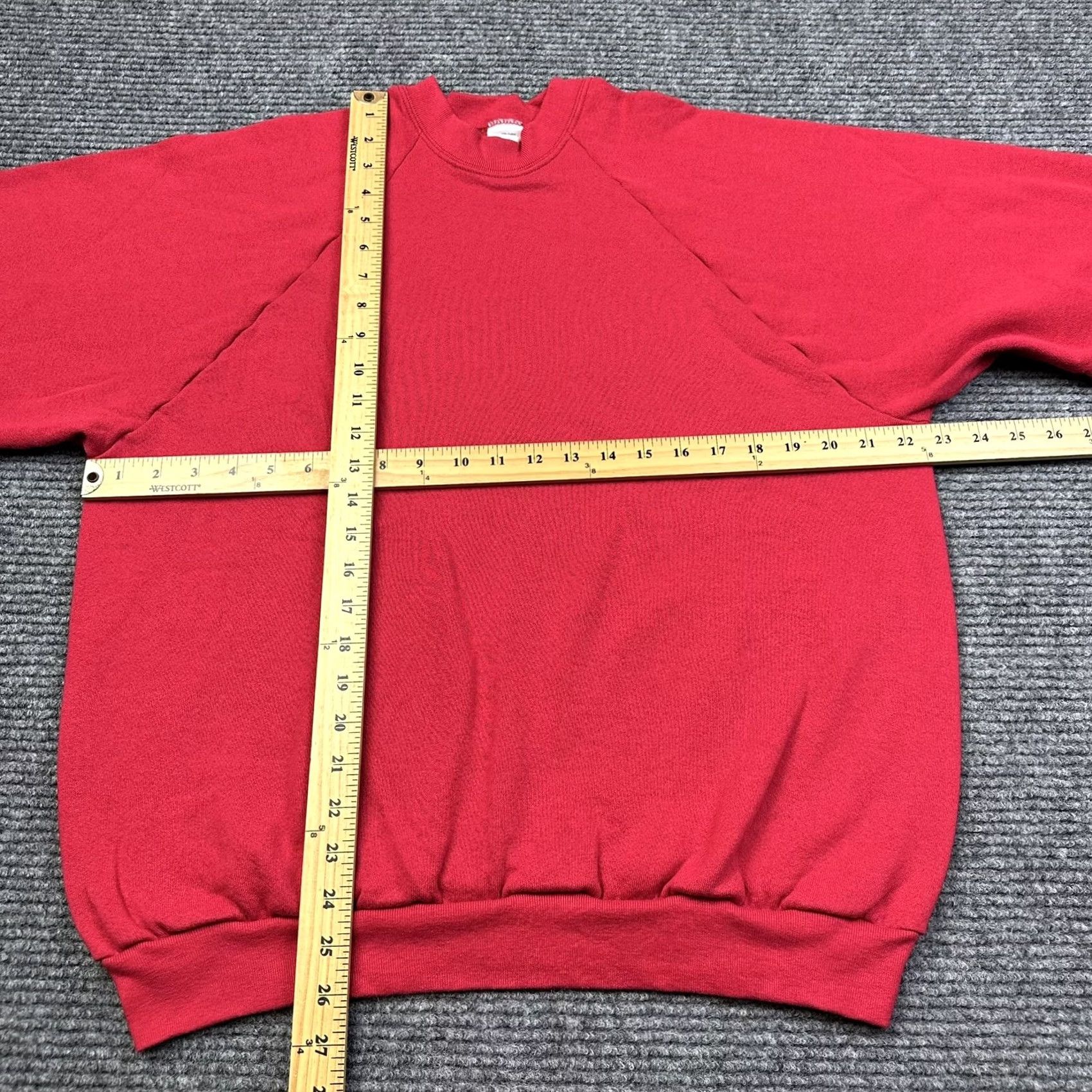 Fruit Of The Loom VINTAGE Fruit of the Loom Red Raglan Crewneck Sweatshirt XL Unisex Adults 90s Sweatshirt 50/50 Made USA Size US XL / EU 56 / 4 - 4 Thumbnail