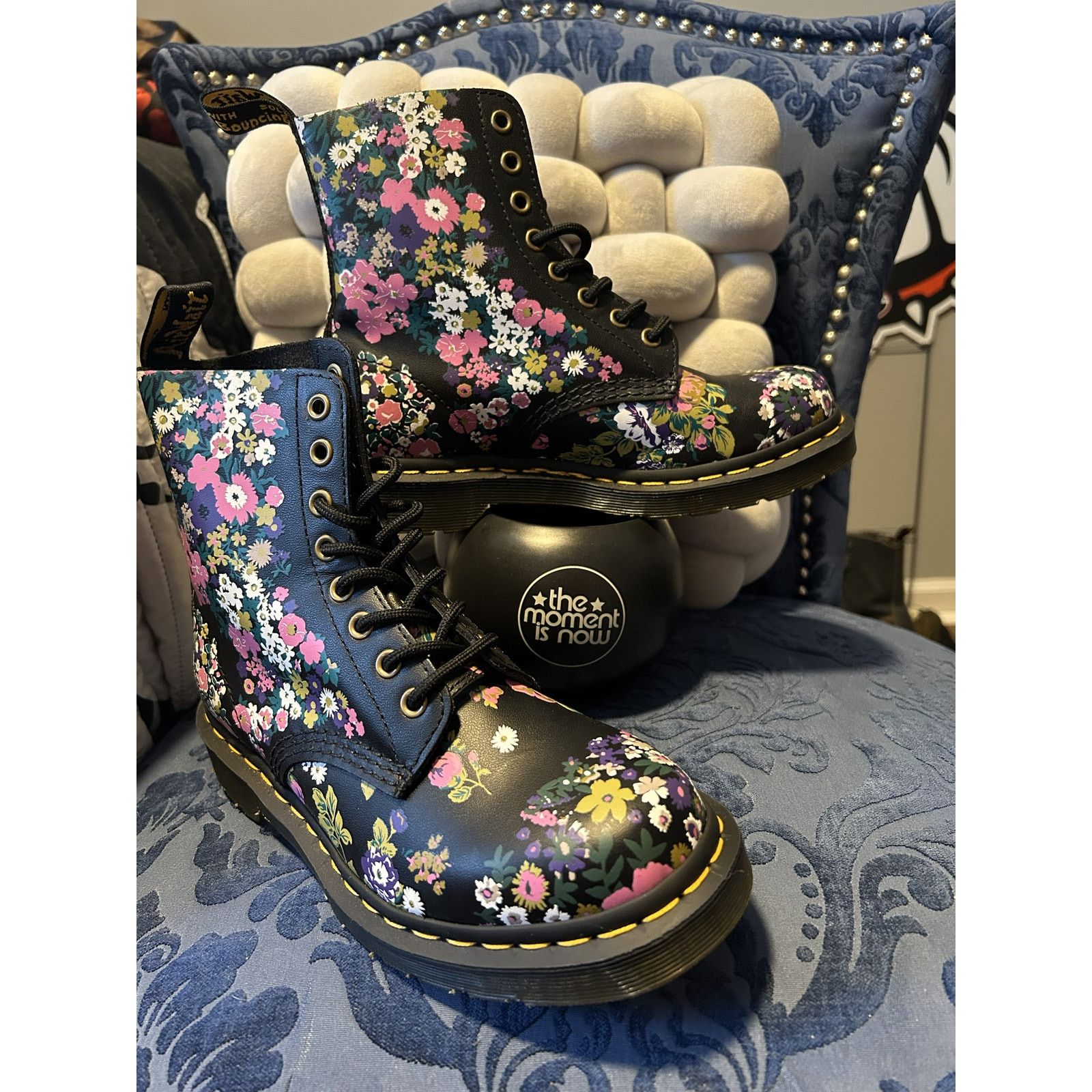 Dr. Martens Dr Martens Pascal Black Pink Floral Size 7/EU 38 Size US 7 / IT 37 - 1 Thumbnail