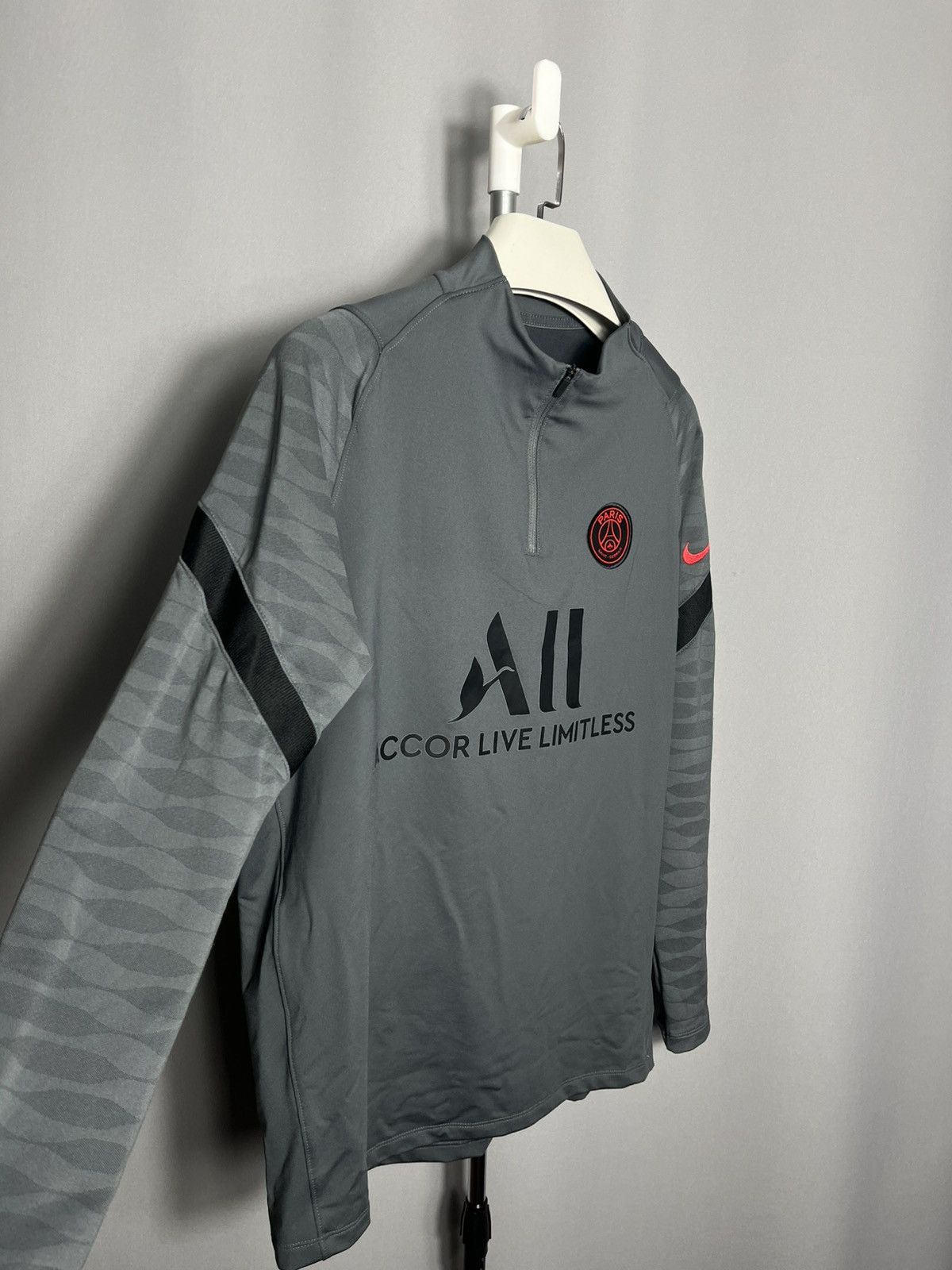 Nike Nike PSG Men’s Soccer Football Long sleeve Grey half 1/4 zip Size US L / EU 52-54 / 3 - 2 Thumbnail