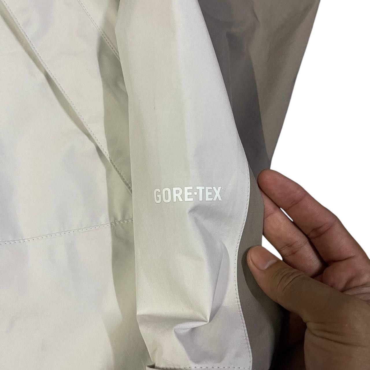 The North Face Vintage The North Facebook x Goretex Jacket Size US L / EU 52-54 / 3 - 5 Thumbnail
