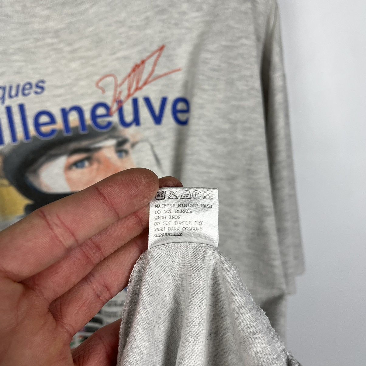 Formula 1 Vintage Jacques Villeneuve Formula One Racing T Shirt 1997 Size US XL / EU 56 / 4 - 17 Thumbnail