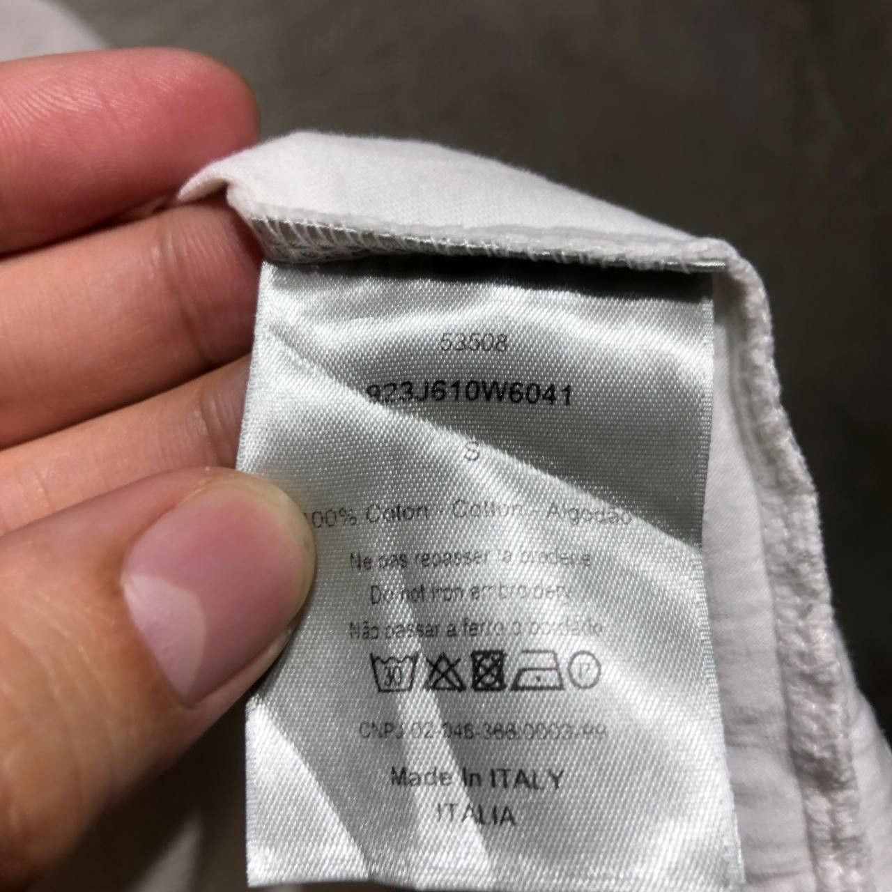 Dior × Kaws Dior X Kaws Bee small embroidered tee Size US M / EU 48-50 / 2 - 9 Thumbnail