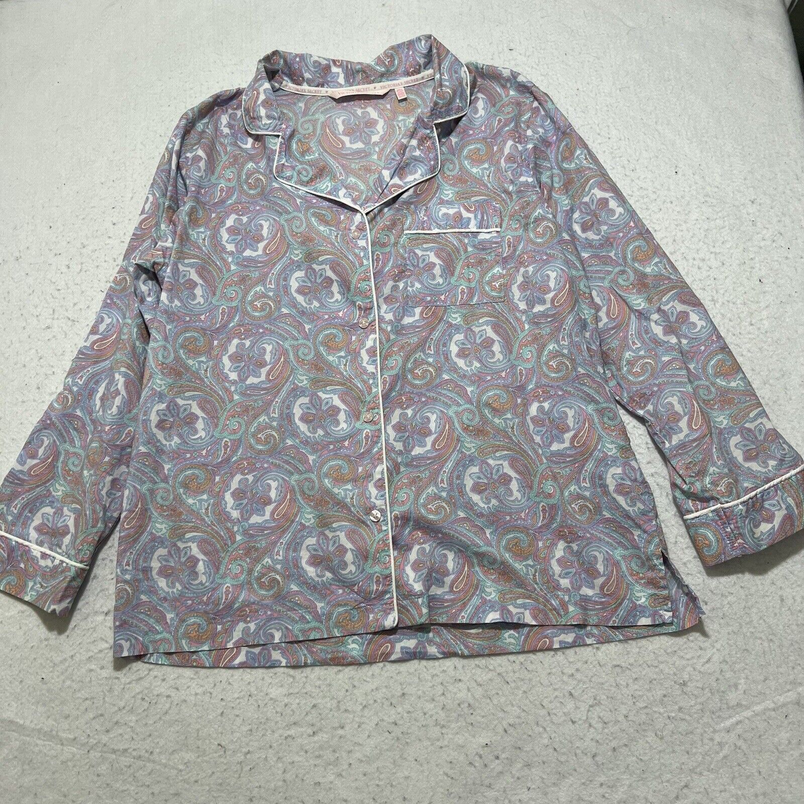 Victoria's Secret Victoria's Secret Paisley Patterned Button Up Sleep Shirt Size ONE SIZE - 1 Thumbnail