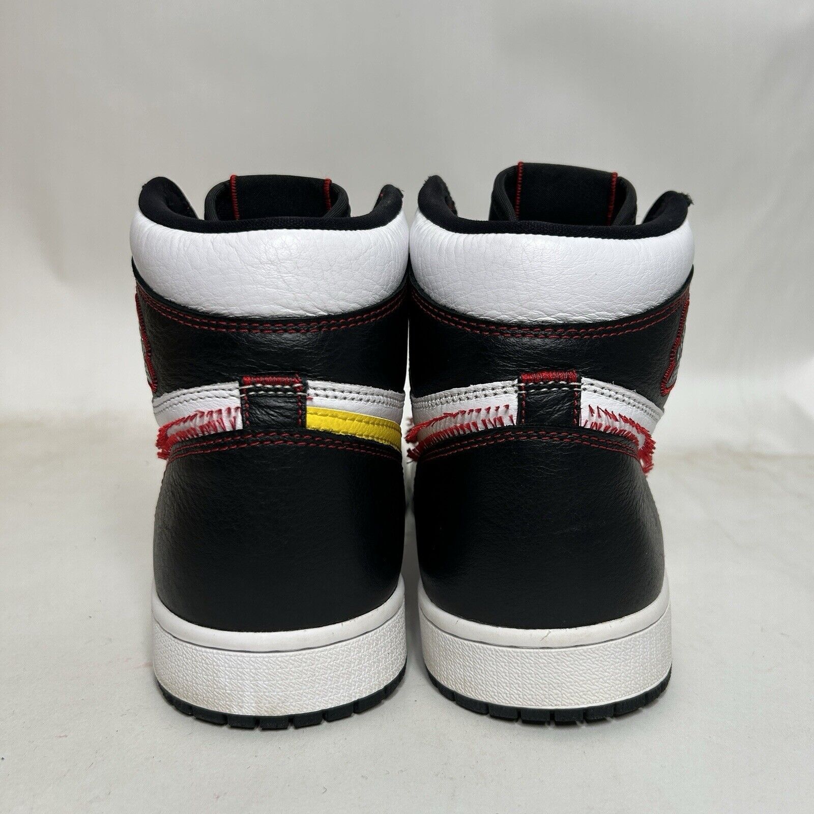 Nike Nike Shoes Air Jordan 1 Retro High OG “Defiant” 2024 Size US 11 / EU 44 - 5 Thumbnail