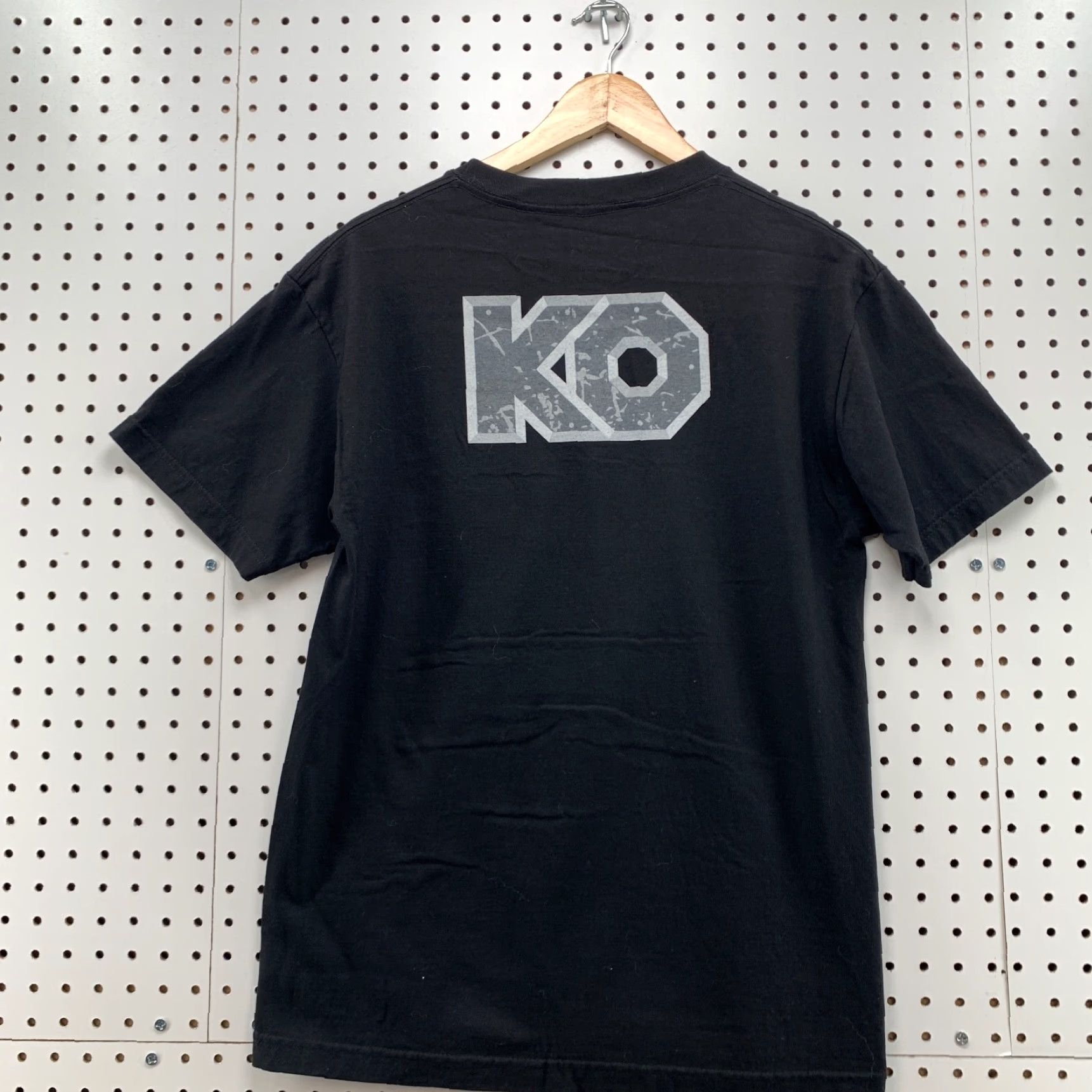 Vintage WWE Shirt Mens Kevin Owens Fight Owens Fight Short Sleeve Black Medium T-Shirt Size US M / EU 48-50 / 2 - 2 Thumbnail