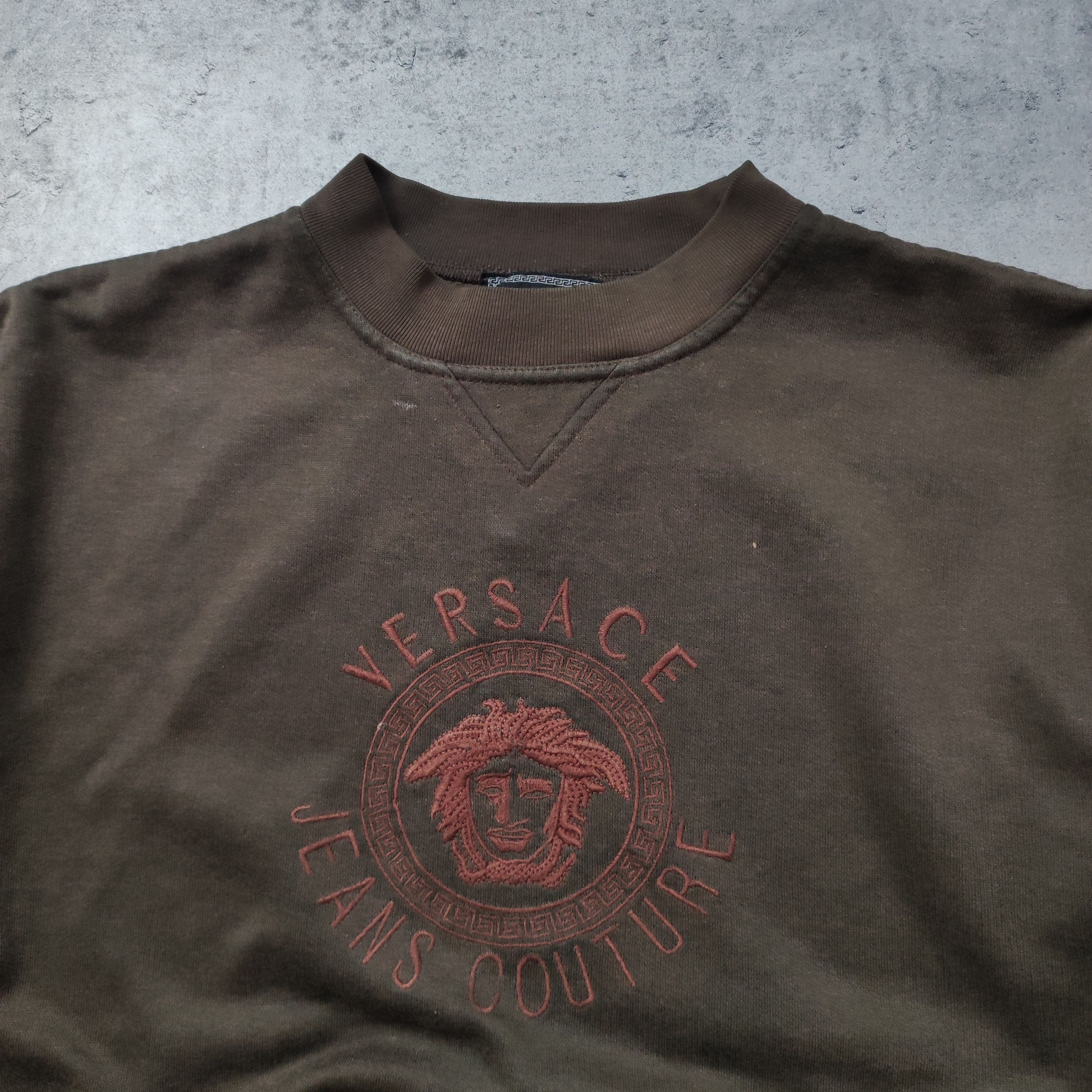 Versace × Versace Jeans Couture × Vintage RARE 90s Spelout Versace Medusa Head Brown Sweatshirt Size US M / EU 48-50 / 2 - 4 Thumbnail