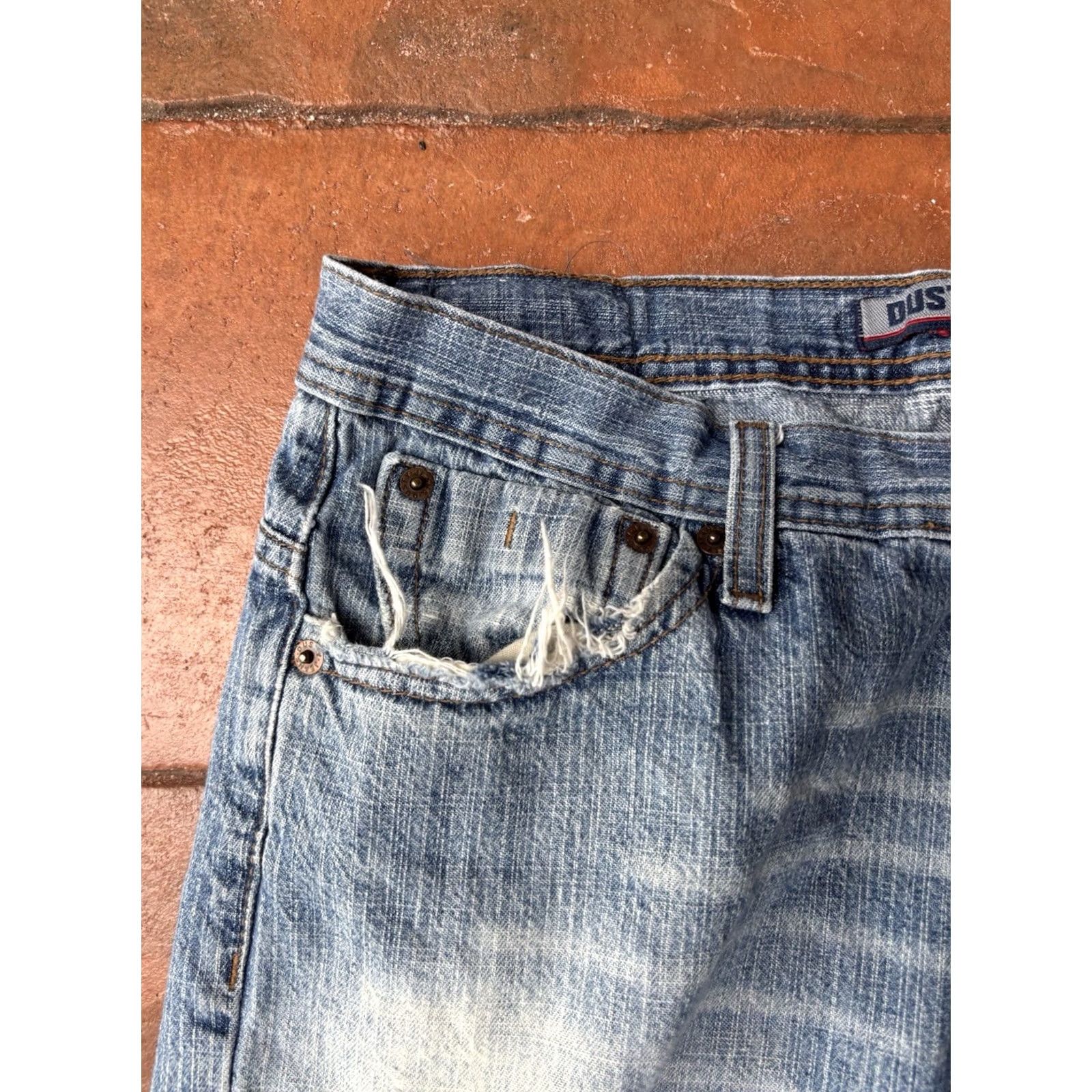 Vintage VINTAGE Dusty Jeans Men 34x30 Distressed Baggy Wide-Leg 90s Grunge Hip Hop Skater Cotton Denim Size US 34 / EU 50 - 7 Thumbnail