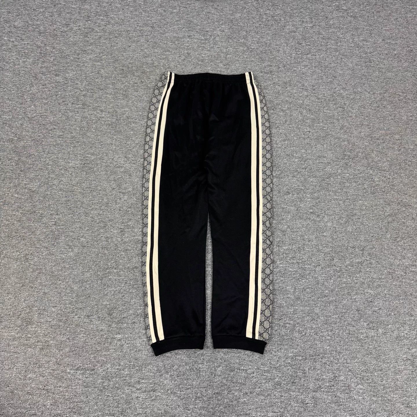 Gucci Gucci Snake Print Side All Over Logo Sweatpants XS Size US 26 / EU 42 - 2 Thumbnail