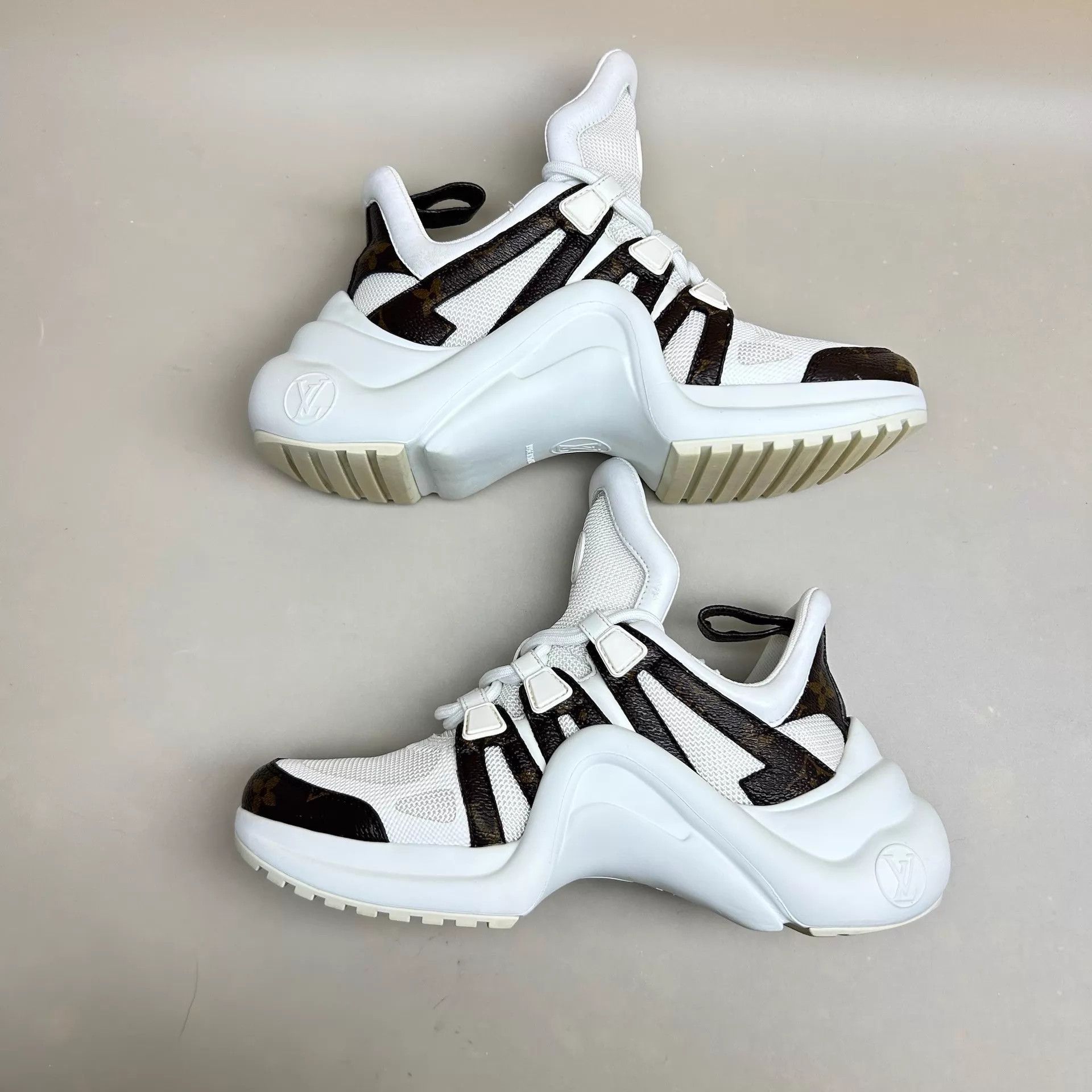 Louis Vuitton LV Monogram White Brown Arch Dad Sneaker 35.5 95New Size US 5 / IT 35 - 4 Thumbnail