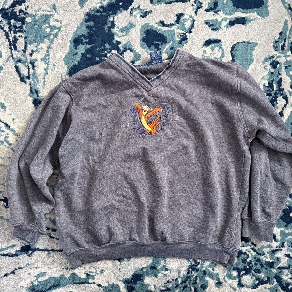 Disney Vintage winnie the pooh grey sweater Size L / US 10 / IT 46 - 1 Thumbnail