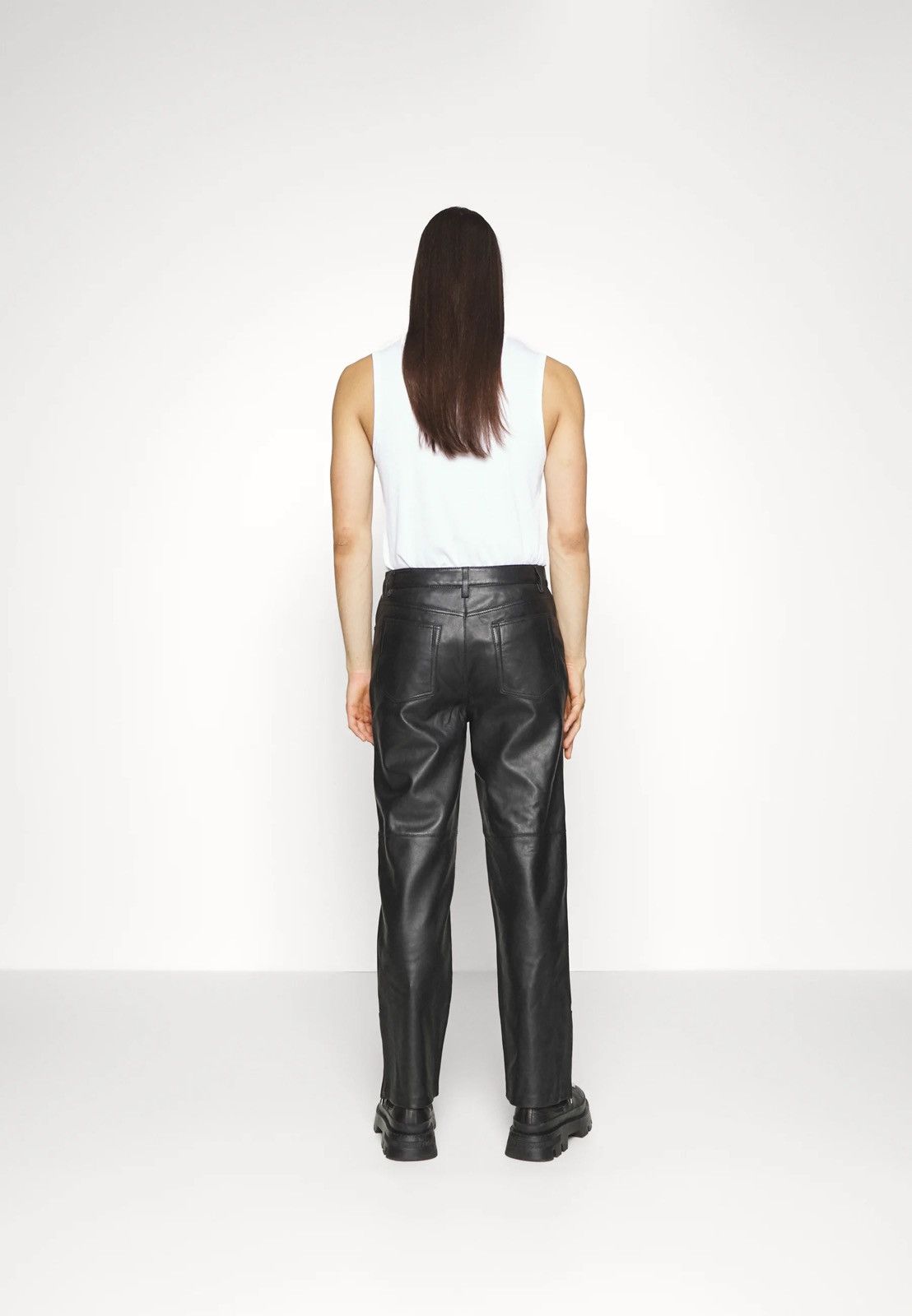 Han Kjobenhavn !DS! FW22 Han Kjobenhavn Leather Relaxed Fitted Trousers Size US 32 / EU 48 - 4 Thumbnail