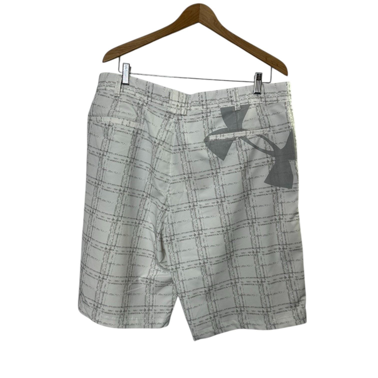 Under Armour Under Armour Performance White Plaid Golf 10" Shorts Mens 40 Size US 40 / EU 56 - 3 Thumbnail