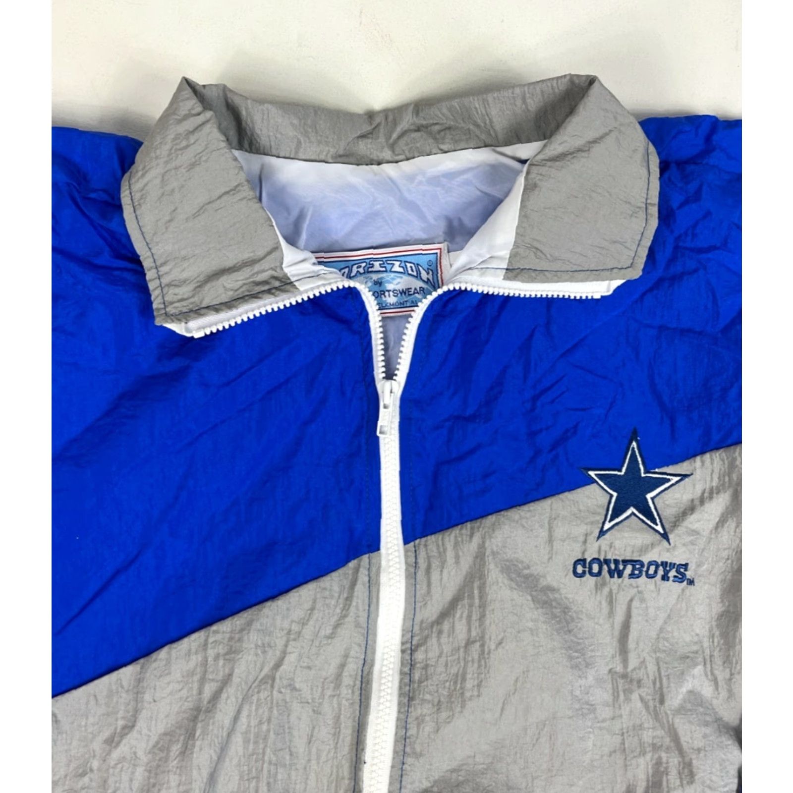 Vintage VINTAGE Horizon by Kaye Sportswear Dallas Cowboys Windbreaker Jacket XL Blue and Gray Logo Embroidered Full Zip Men Jacket Windbreaker USA 90s Size US XL / EU 56 / 4 - 5 Thumbnail