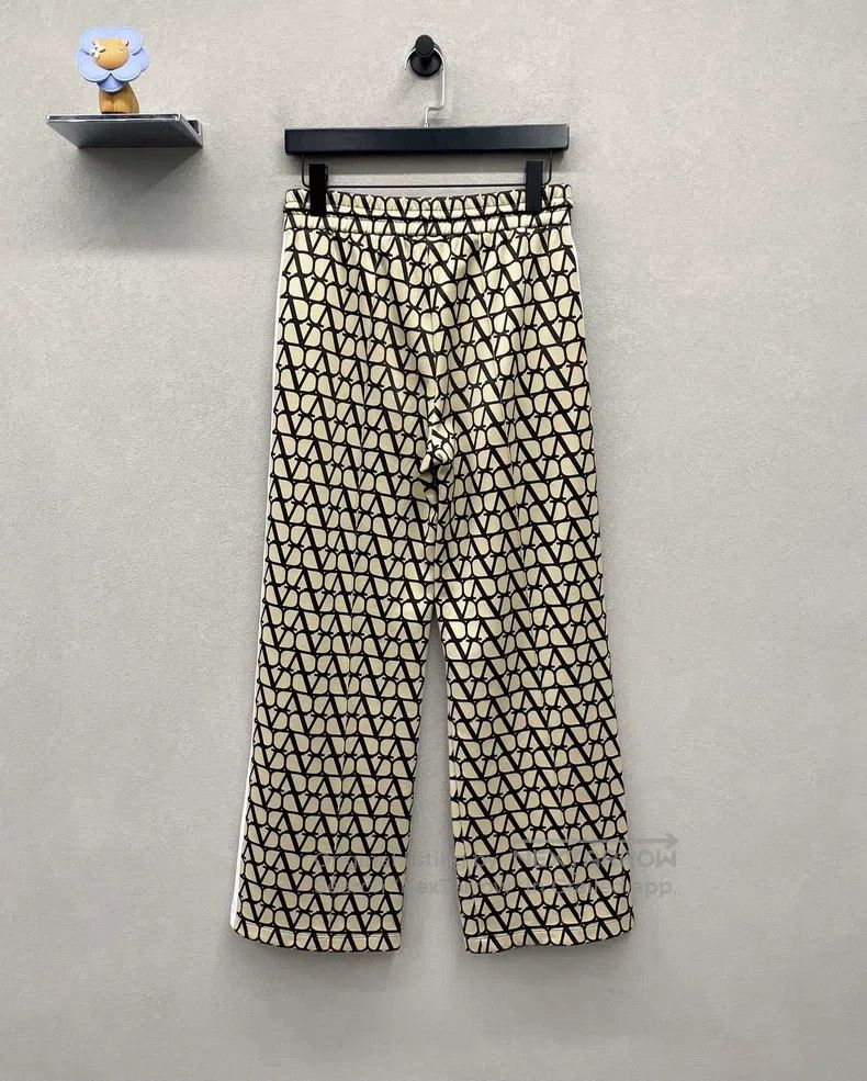 Valentino Valentino FW23 Letter Full Print Set Size S / US 4 / IT 40 - 5 Thumbnail