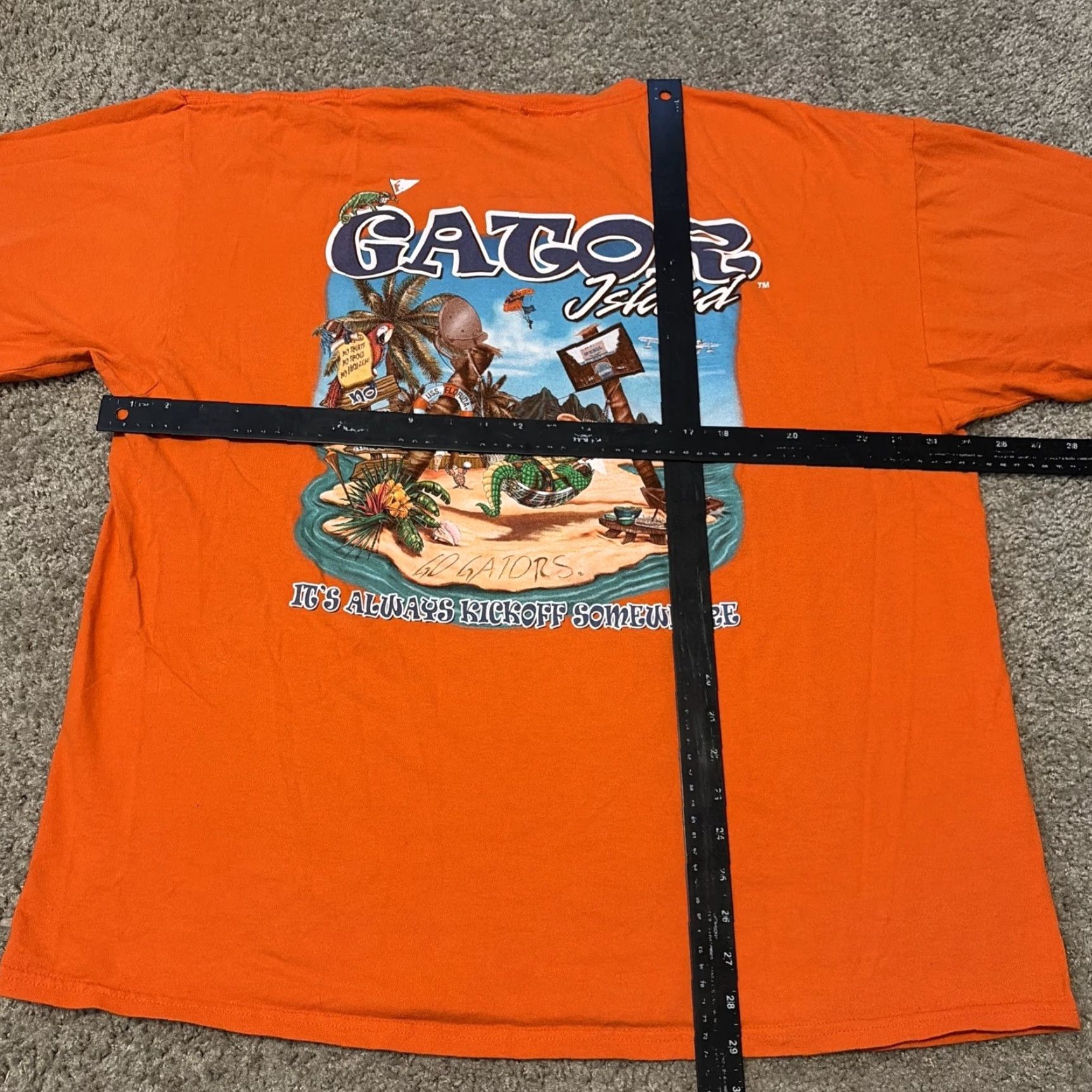 NCAA VINTAGE Florida Gators Gator Island Graphic Orange NCAA T-Shirt 2XL Mens Size US XXL / EU 58 / 5 - 6 Thumbnail
