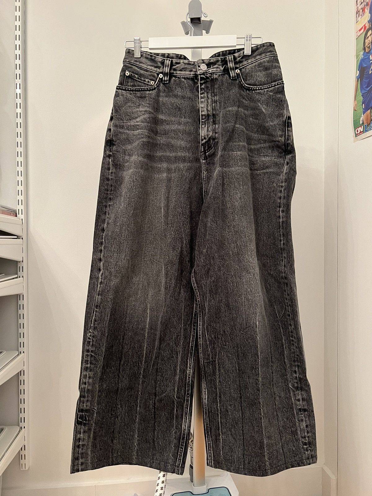image of 2021 Balenciaga Jeans Baggy in Black, Men's (Size 32)