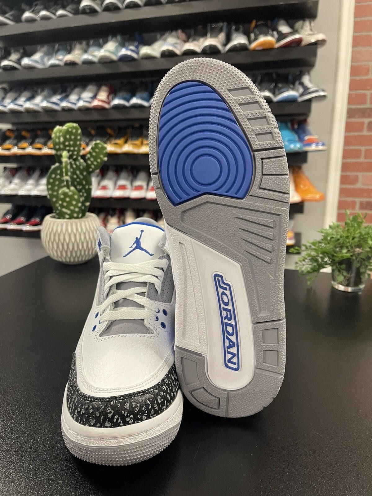 Jordan Brand Size 7 - Air Jordan 3 Retro Racer Blue (GS) Basketball Size US 7 / EU 40 - 9 Thumbnail