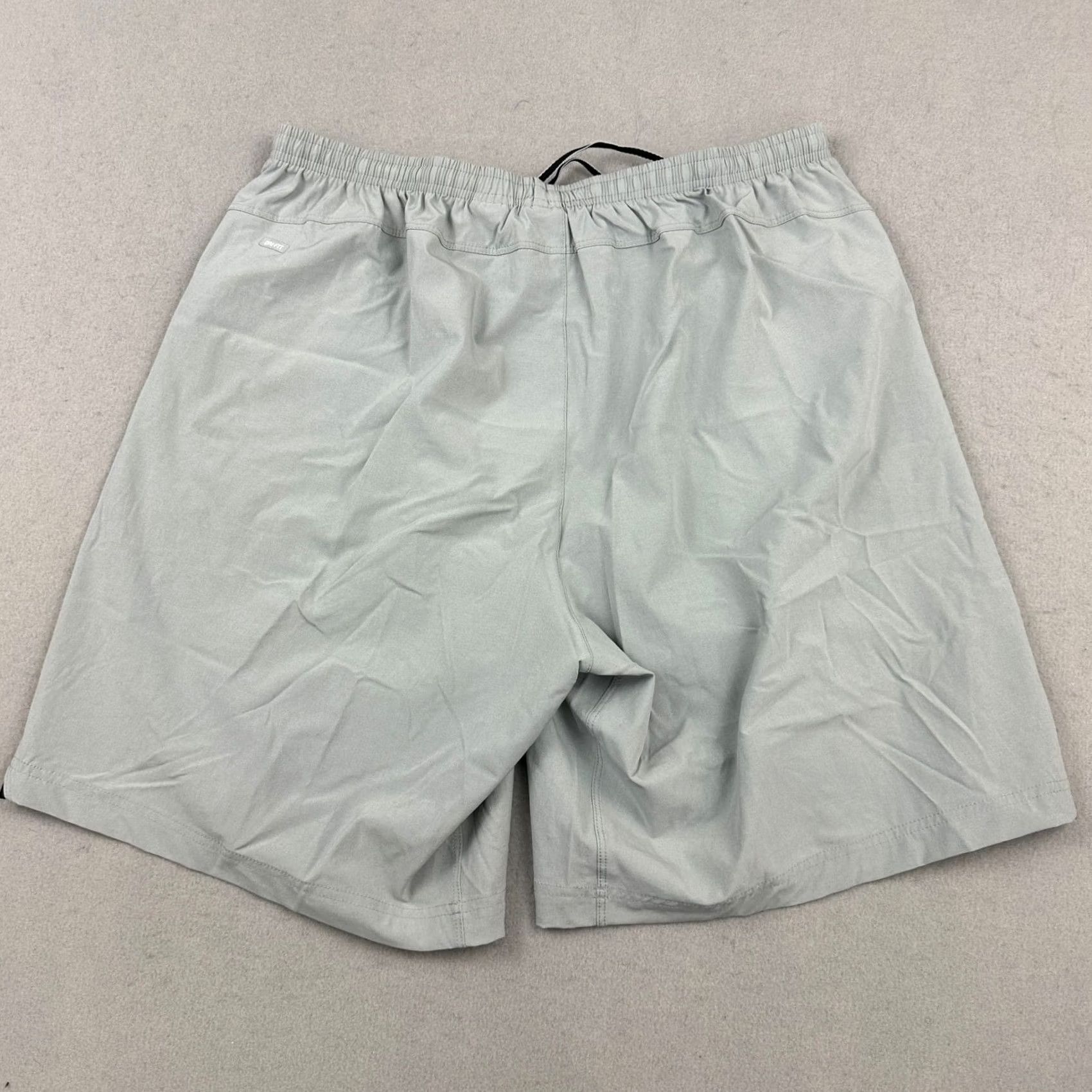 Nike VINTAGE Nike Shorts Men XXL Gray Solid Dri Fit Pocket Y2K Training Stretch Size US 39 - 4 Thumbnail