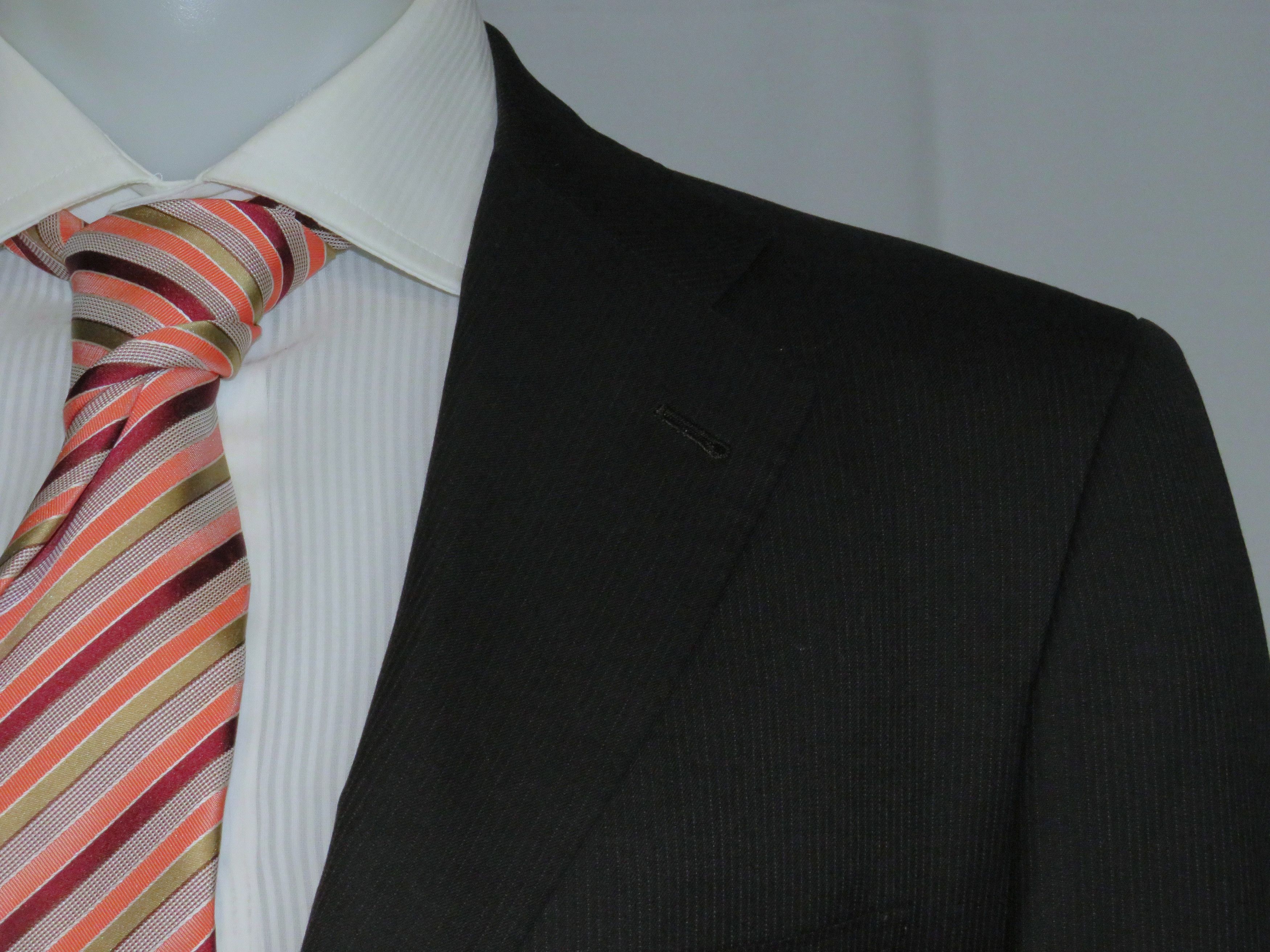 Kiton 8% Vicuna Argentina Dark Gray Stripe Three Roll Two Suit 42R Size 42R - 7 Thumbnail