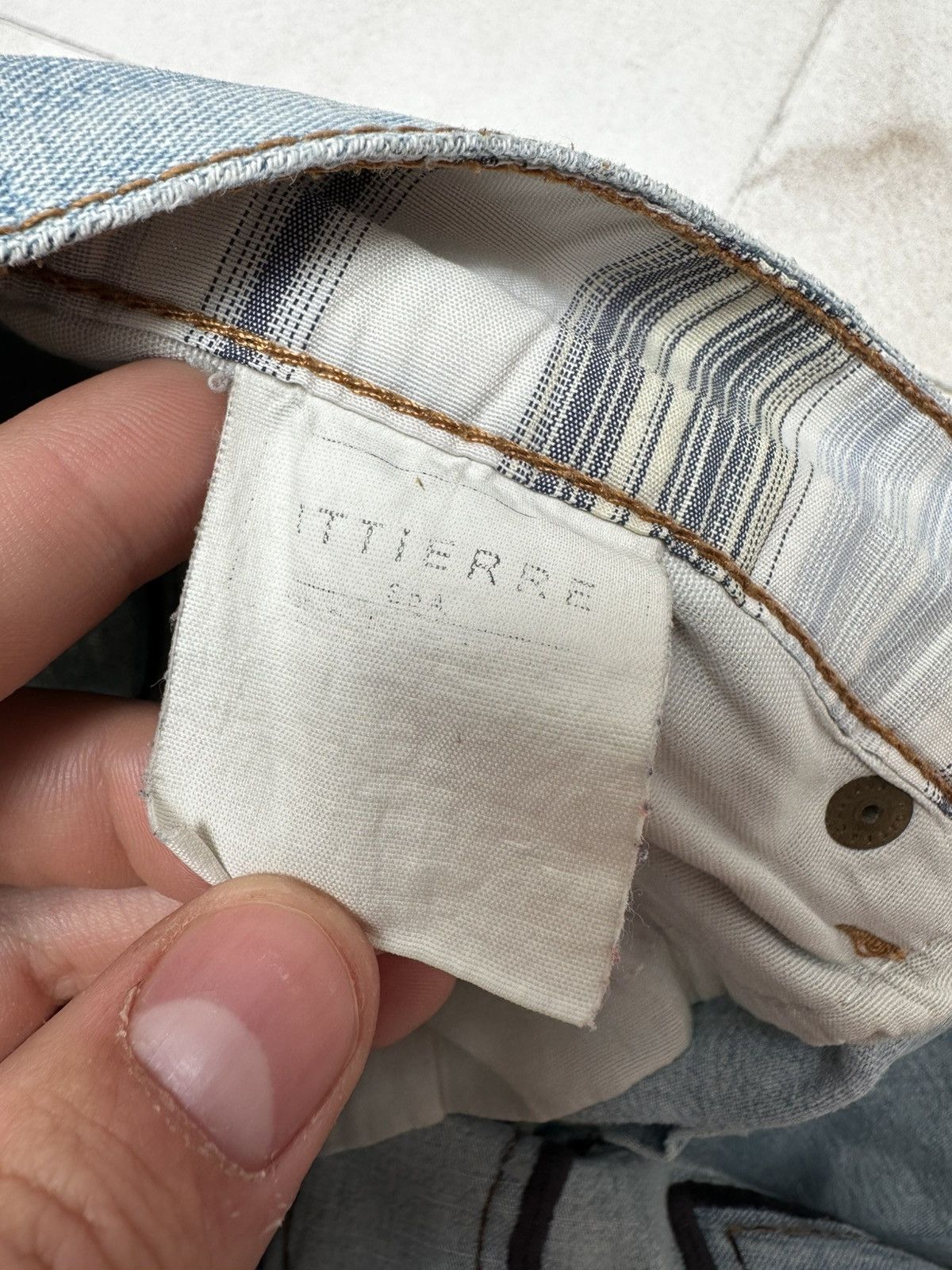 Dolce & Gabbana D&G Embroidered Logo Vintage Jeans — Oversized Back Branding Size US 33 - 6 Thumbnail