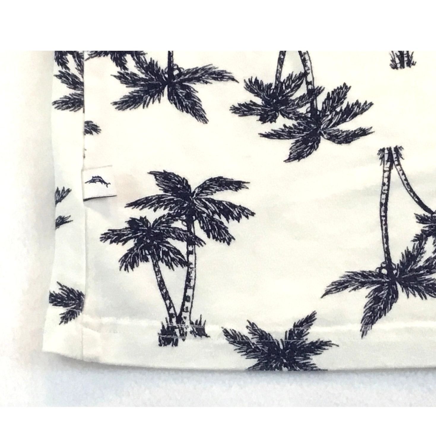 Tommy Bahama Tommy Bahama Child Kid Youth T-Shirt White/Navy Palms 5/6 Size S / US 4 / IT 40 - 4 Thumbnail