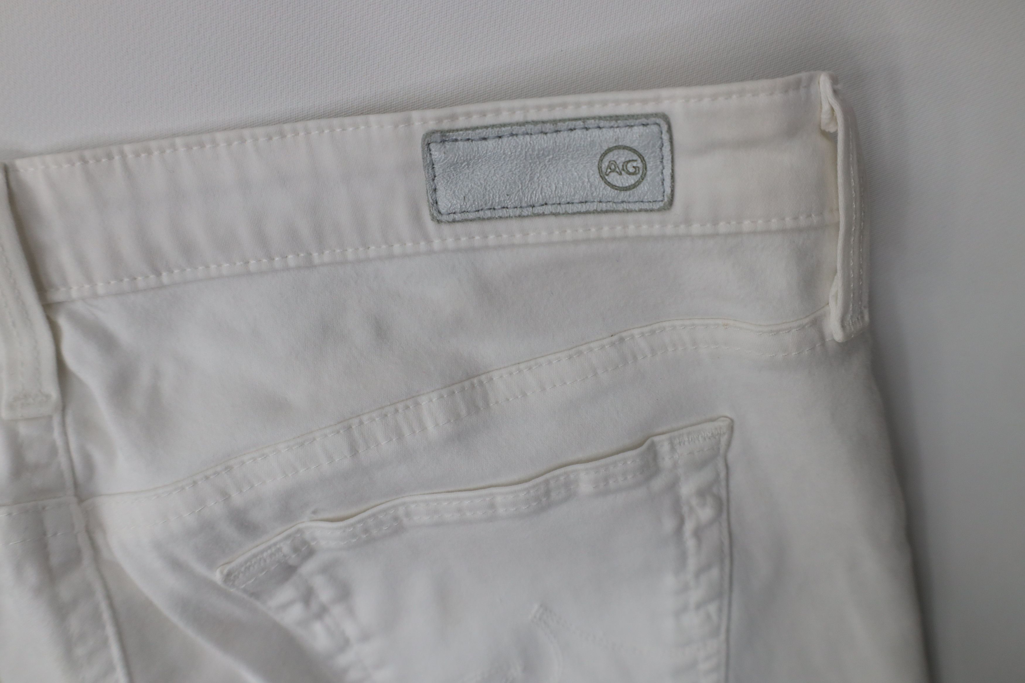 AG Adriano Goldschmied Adriano Goldschmied The Stilt Cigarette Leg Pants White Size 28" / US 6 / IT 42 - 16 Thumbnail