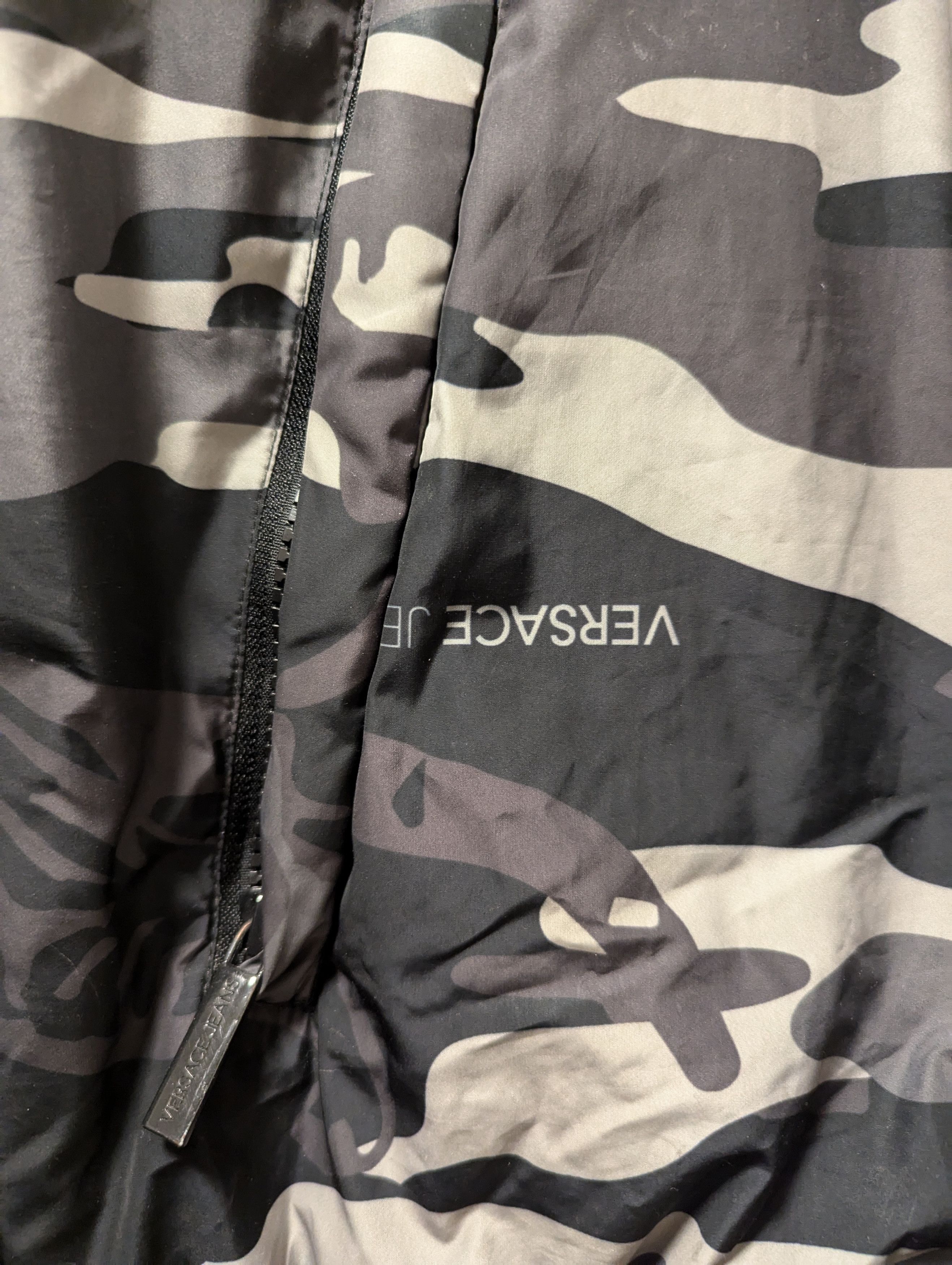 Versace Jeans Couture Camo Tiger Quilted Bomber Jacket Size US L / EU 52-54 / 3 - 4 Thumbnail