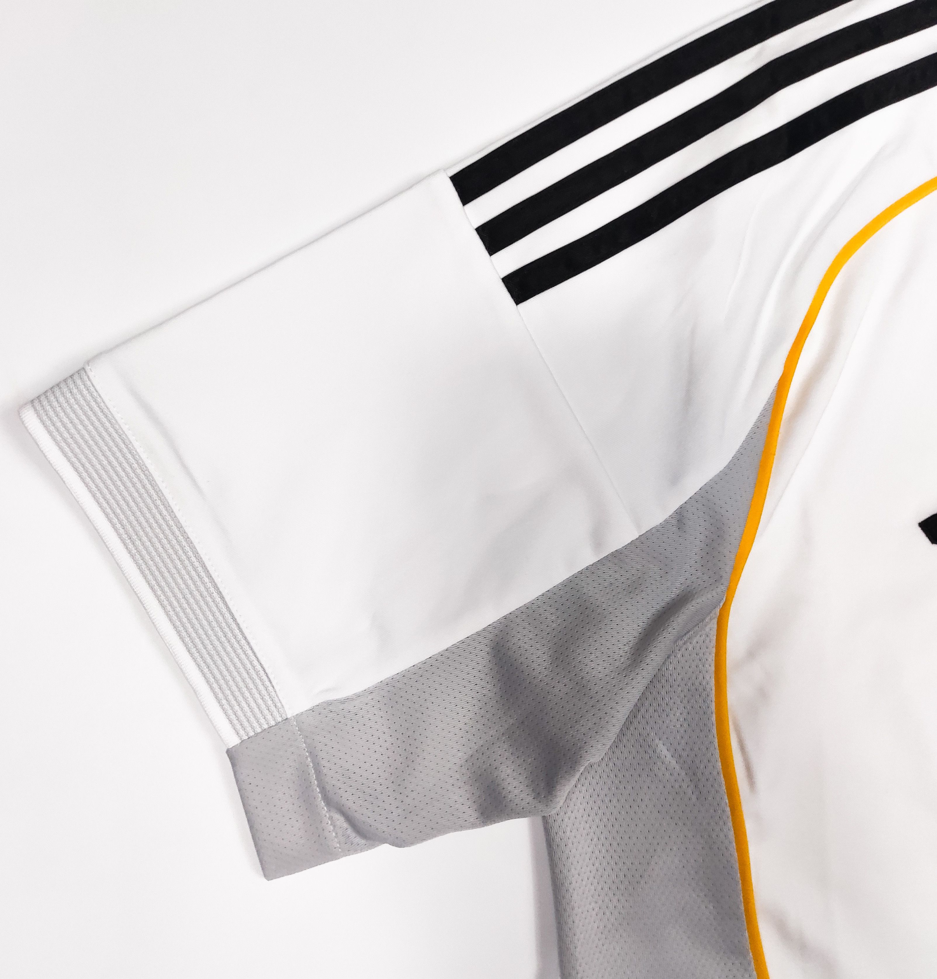 Adidas Kylian Mbappe #9 Real Madrid 2025 2026 Adidas Home Shirt Size US L / EU 52-54 / 3 - 9 Thumbnail