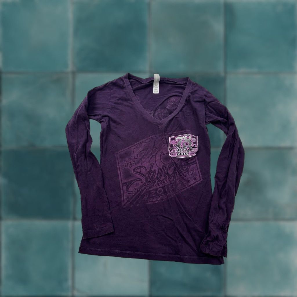 Vintage VINTAGE Hot Leathers Sturgis Shirt Womens Medium Purple Long Sleeve V-Neck Motorcycle Rally 2018 Size M / US 6-8 / IT 42-44 - 1 Thumbnail