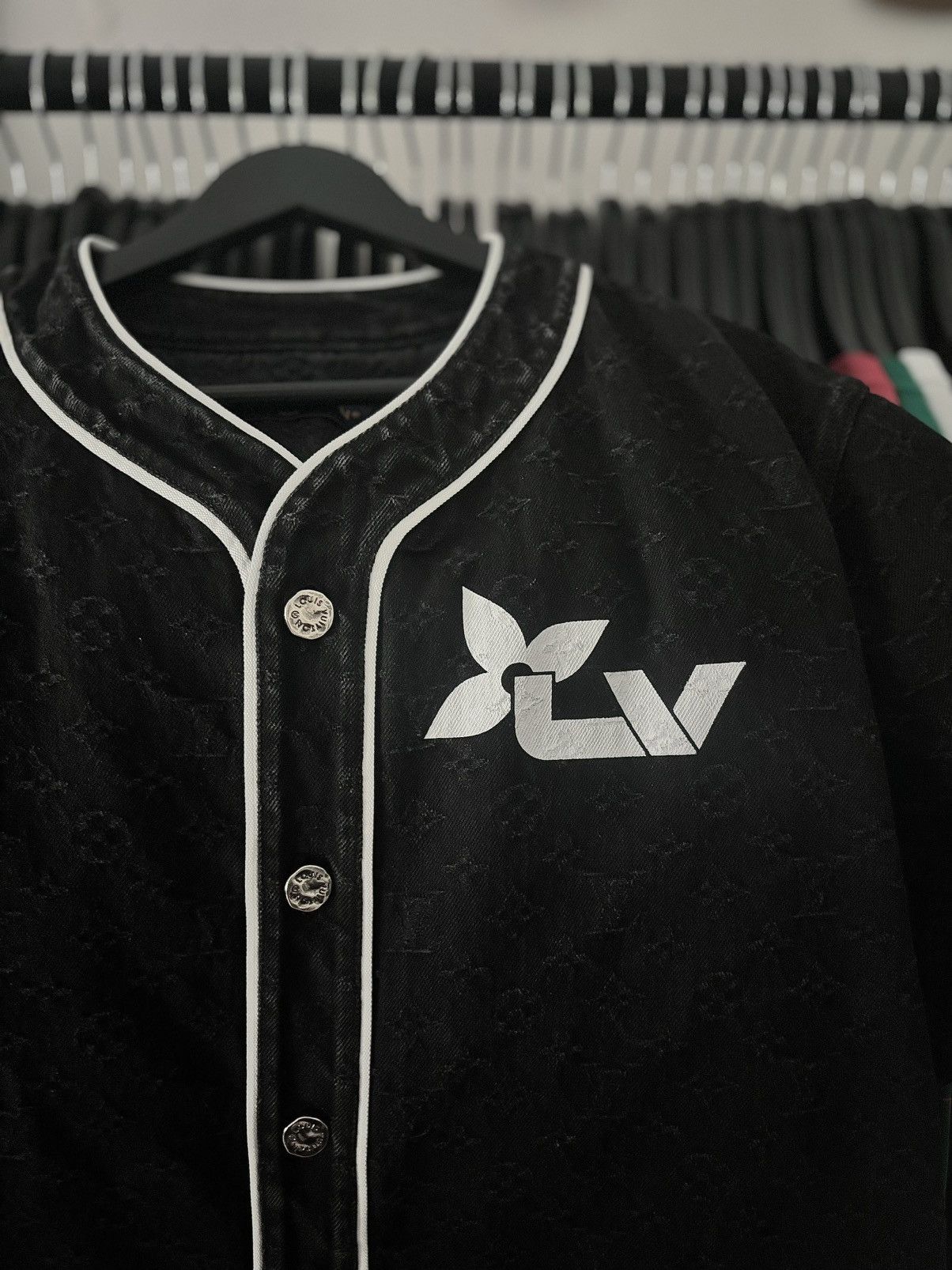 Louis Vuitton DENIM MONOGRAM BASEBALL JERSEY LV Size US L / EU 52-54 / 3 - 8 Thumbnail