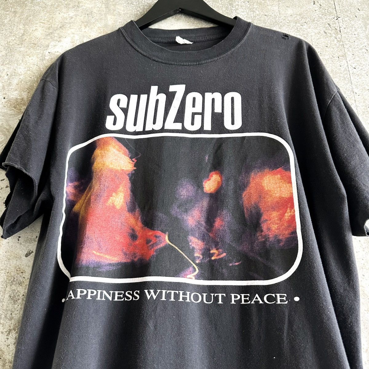 Band Tees 90s THRASHED SUBZERO Tour T-Shirt Size US XL / EU 56 / 4 - 1 Thumbnail