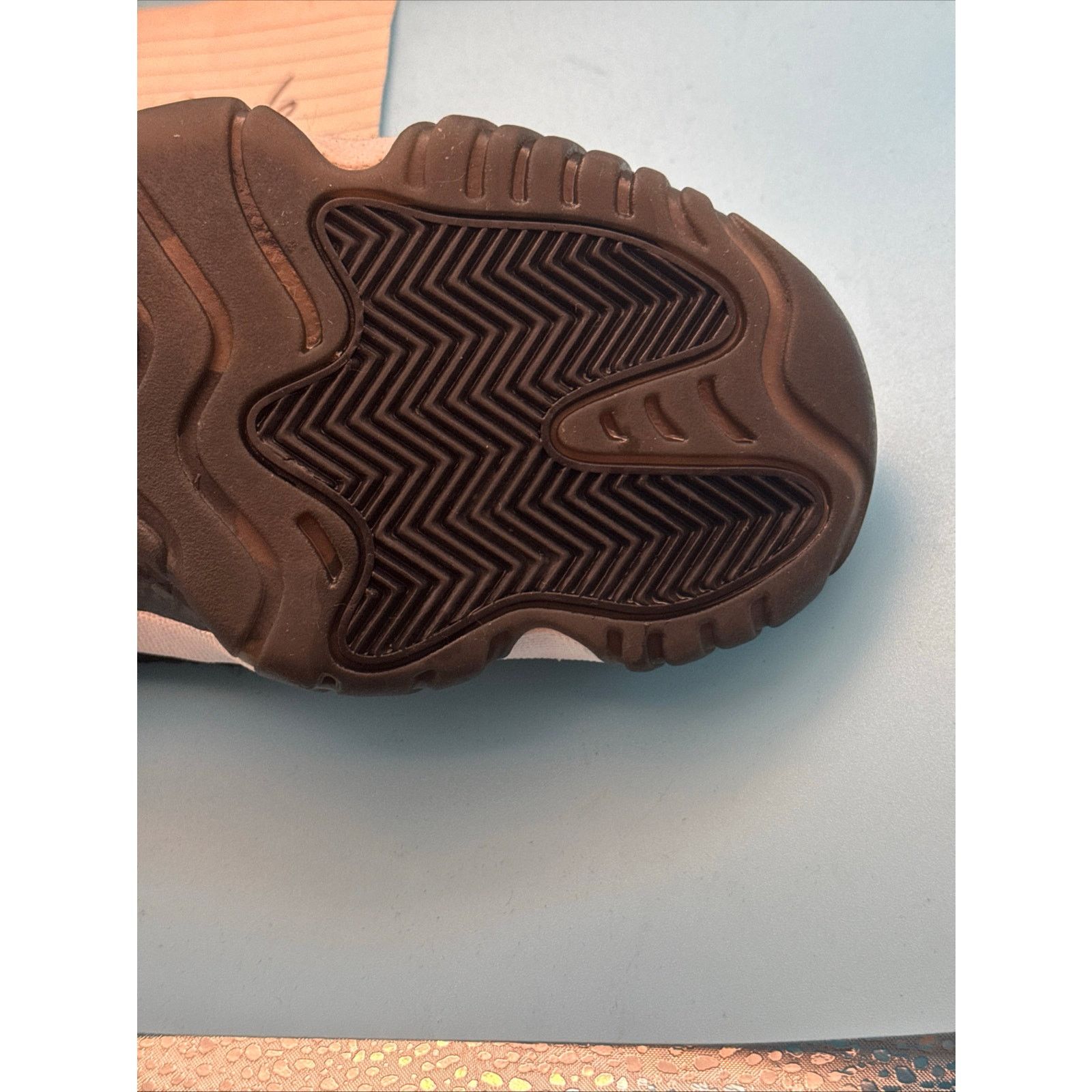 Jordan Brand Jordan Future 2014 Black White m8 w9.5 Size US 8 / EU 41 - 12 Thumbnail