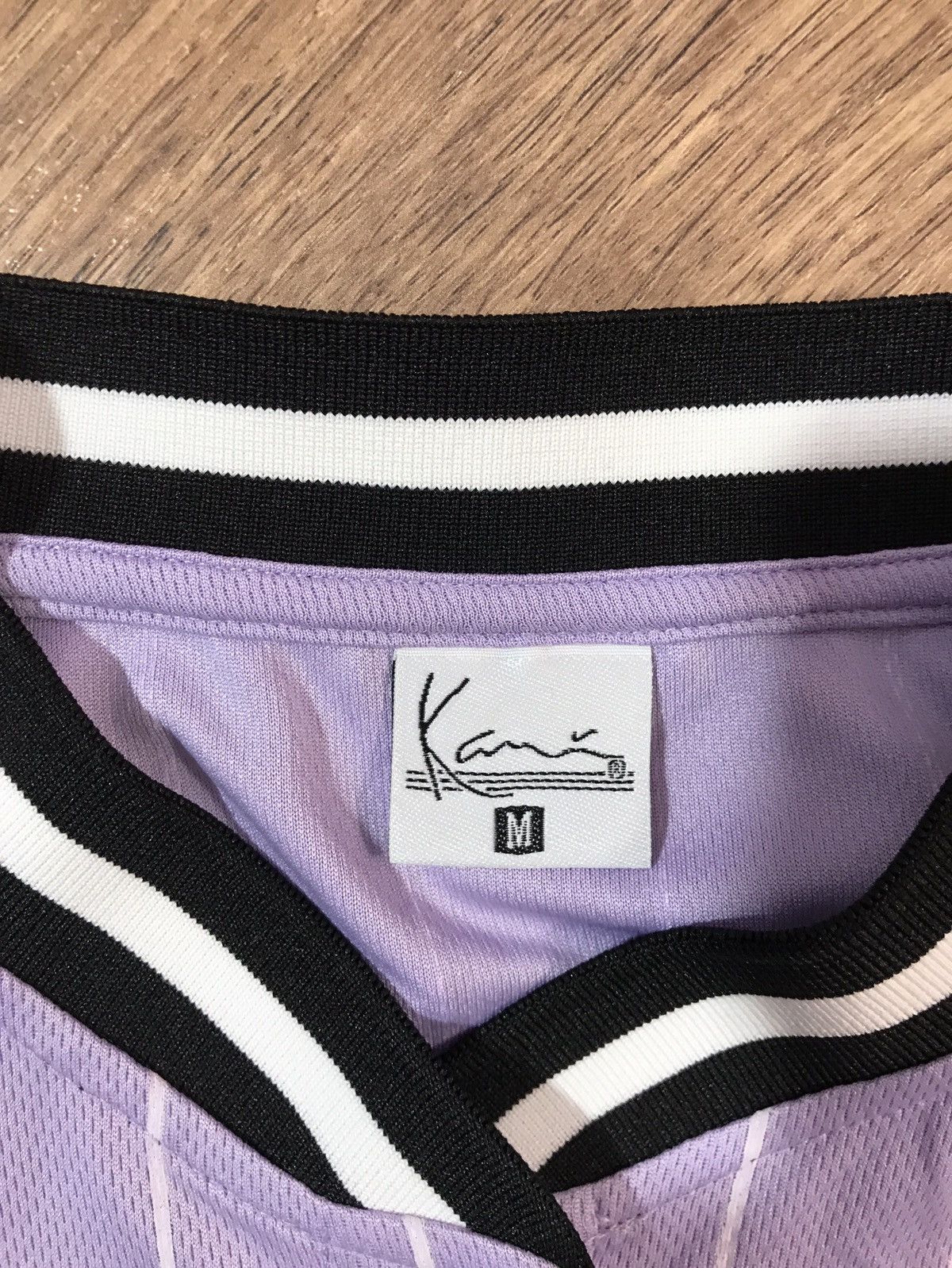 Karl Kani Karl Kani T shirt streetwear y2k on buttons size M Size US M / EU 48-50 / 2 - 4 Thumbnail
