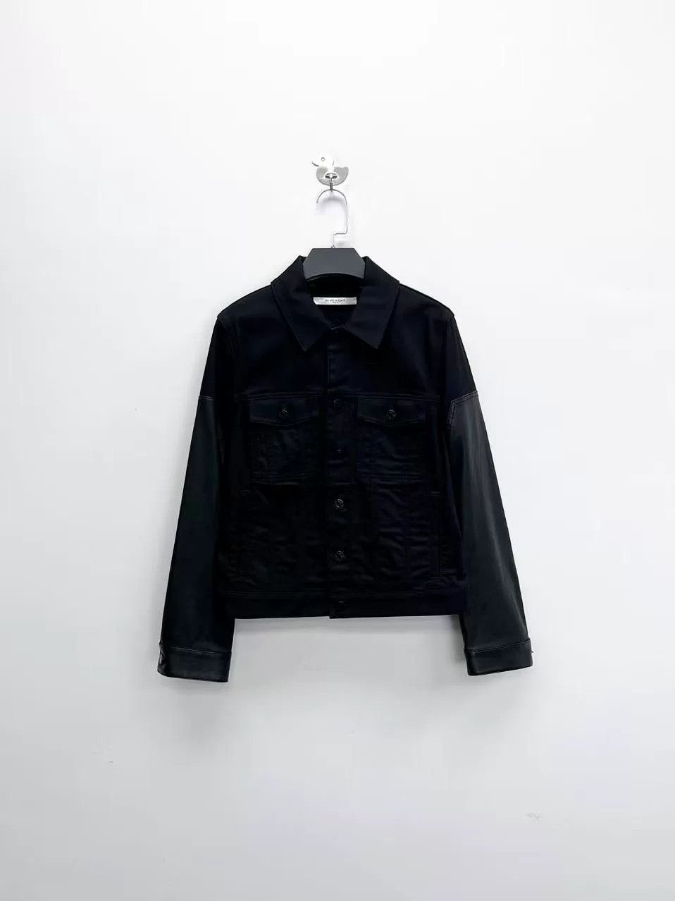 Givenchy givenchy black denim jacket with leather sleeves Size US S / EU 44-46 / 1 - 1 Thumbnail