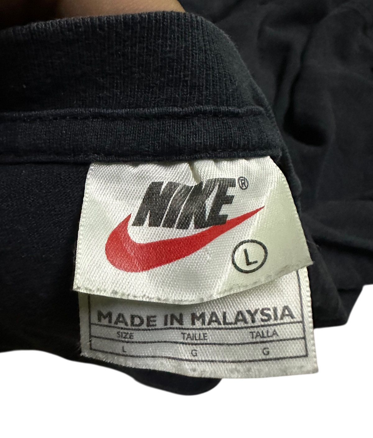 Nike Vintage 90s Nike swoosh black tee Size US L / EU 52-54 / 3 - 5 Thumbnail