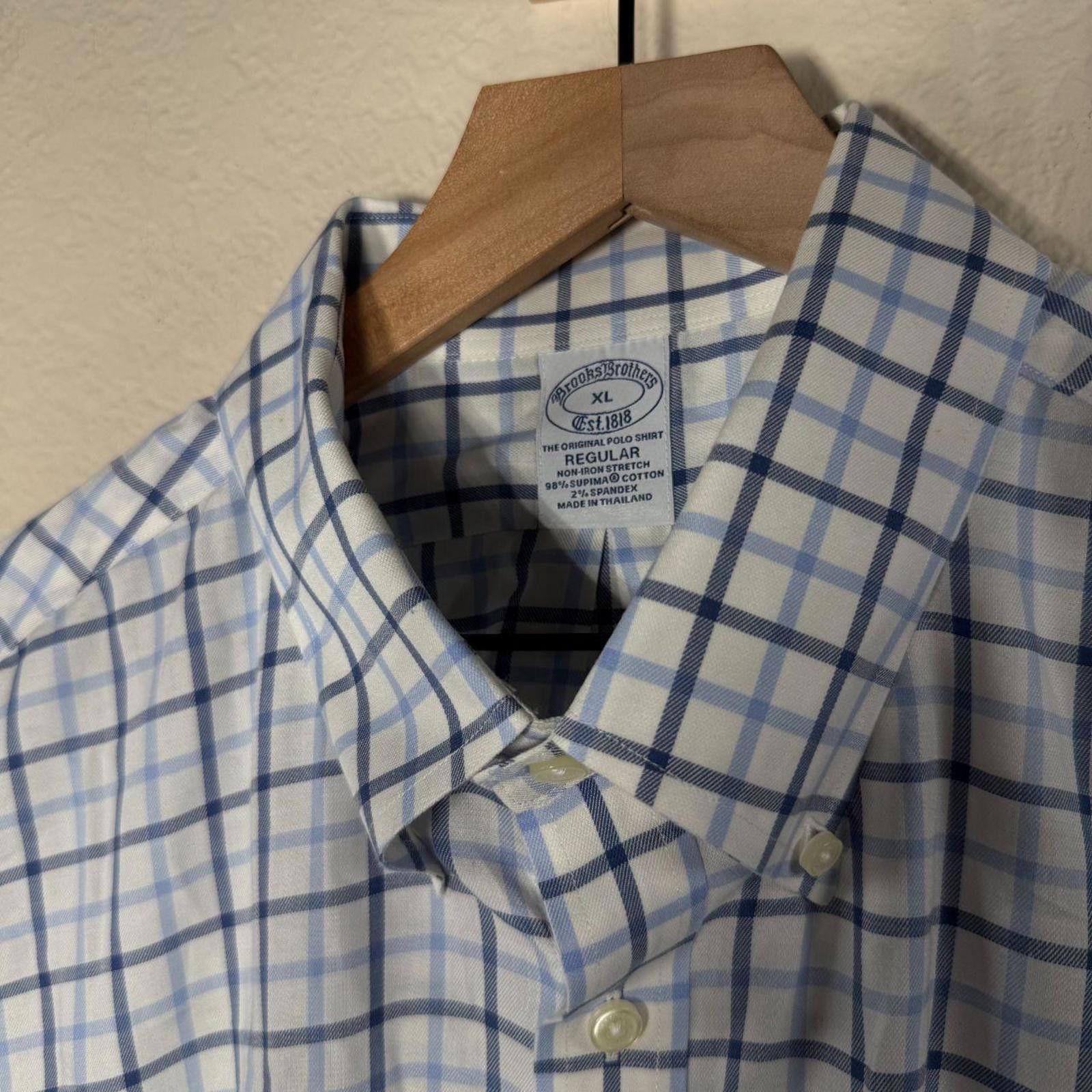 Brooks Brothers Brooks Brothers Mens XL Blue White Noniron Long Sleeve Plaid Size US XL / EU 56 / 4 - 6 Thumbnail