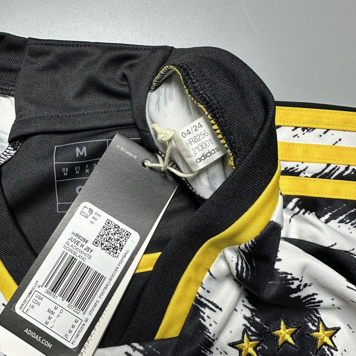 Adidas JUVENTUS ADIDAS 2024/2025 FOOTBALL HOME JERSEY #10 YILDIZ Size US M / EU 48-50 / 2 - 6 Thumbnail