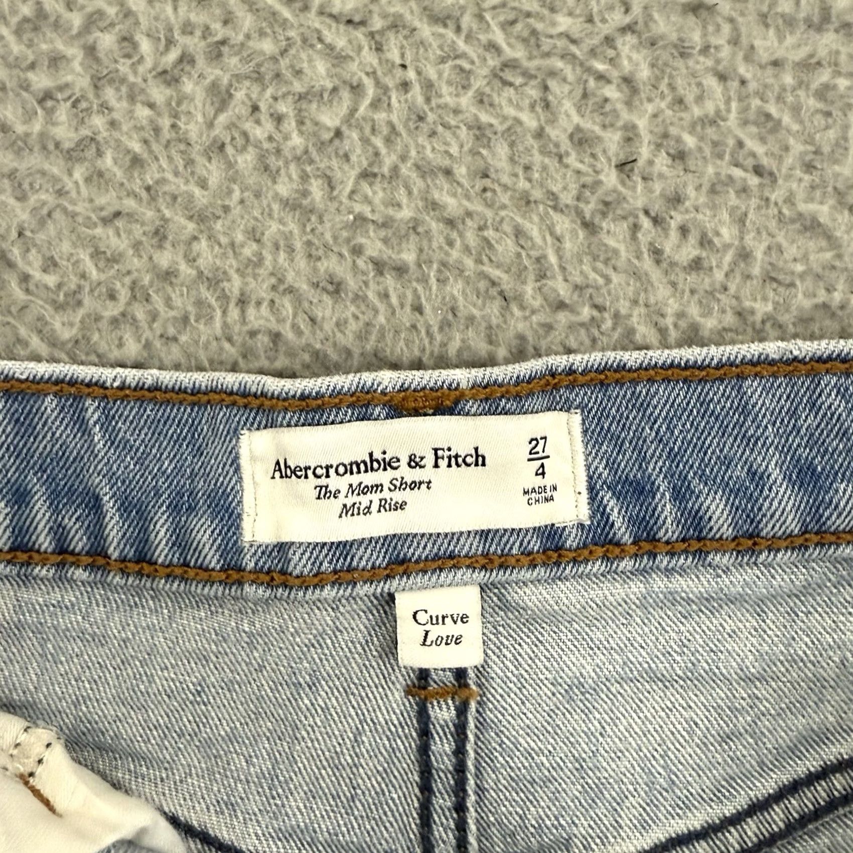 Abercrombie & Fitch Abercrombie & Fitch Shorts Women 27/4 Curve Mid Rise Distressed Stretch Mom 3" Size 27" / US 4 / IT 40 - 5 Thumbnail