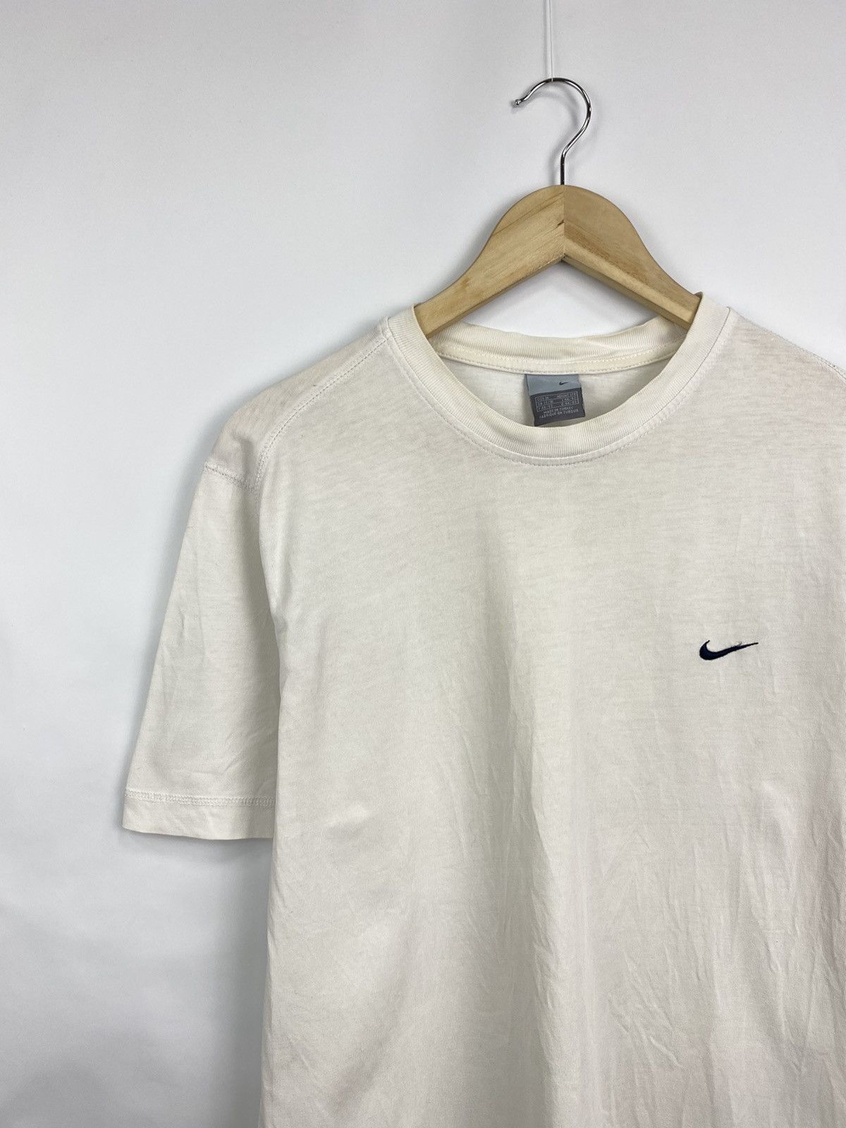 Nike 🇺🇸 Vintage 90s Nike Swoosh Retro T-Shirt Rare Retro Hype Y2K Size US M / EU 48-50 / 2 - 2 Thumbnail