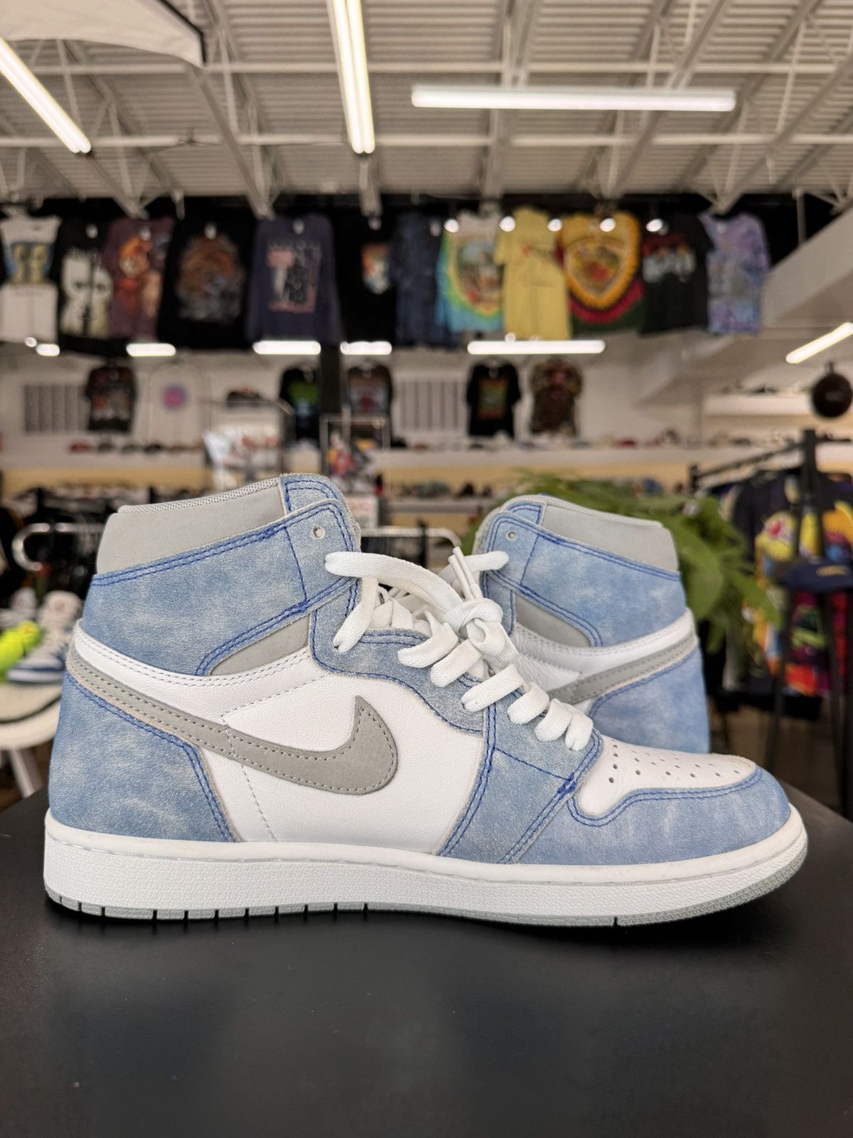 Air Jordan 1 Hyper Royal Smoke Grey Size 9 (2021)