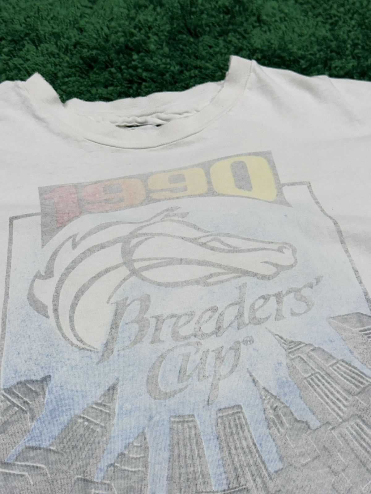 Vintage DESTROYED Horse Racing Belmont Park Breeders Cup 1990 Tee Size US L / EU 52-54 / 3 - 4 Thumbnail