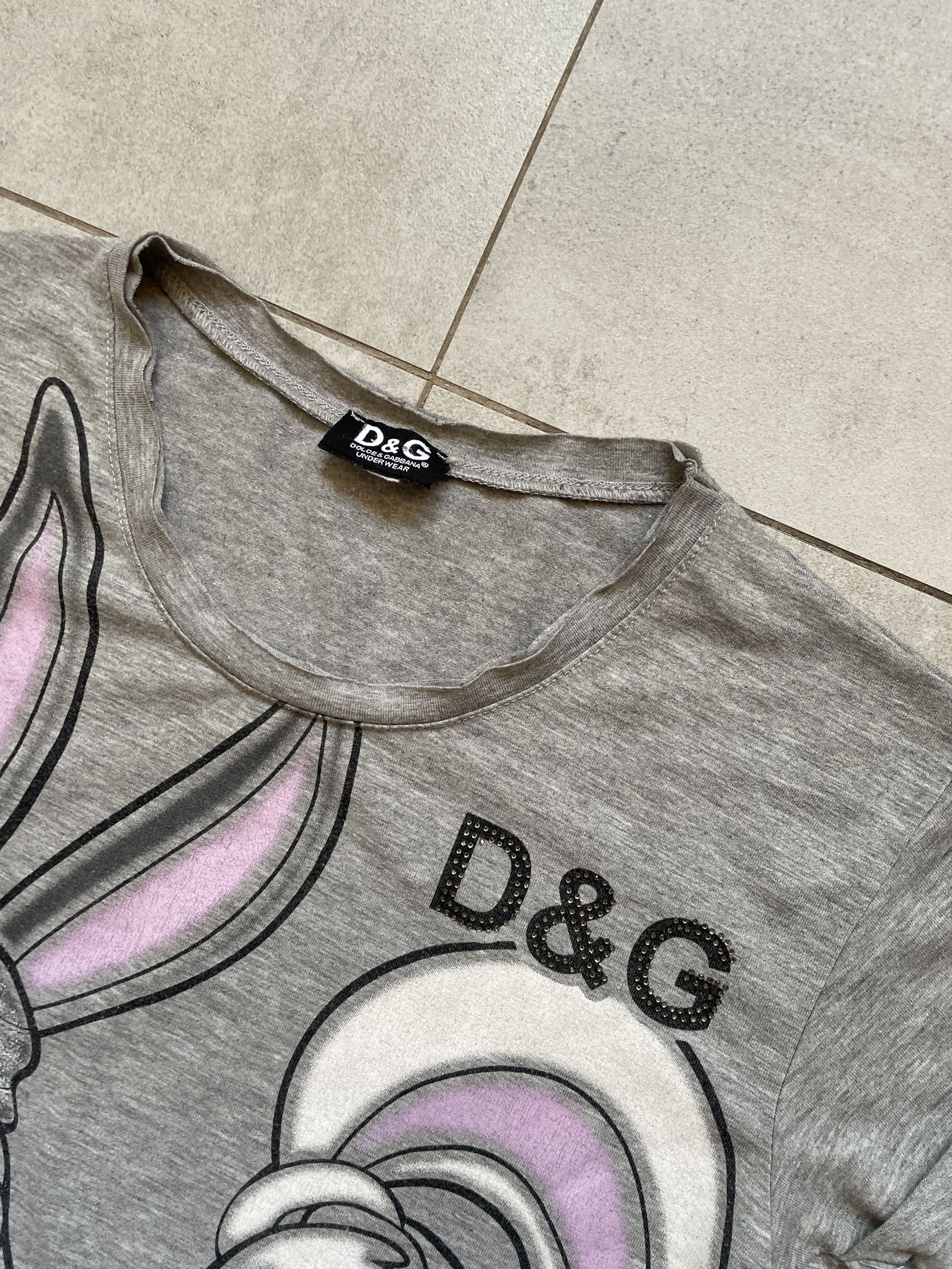 Dolce & Gabbana DOLCE AND GABBANA D&G GREY LOONEY TUNES LOLA BUGS CROP TEE Size S / US 4 / IT 40 - 2 Thumbnail