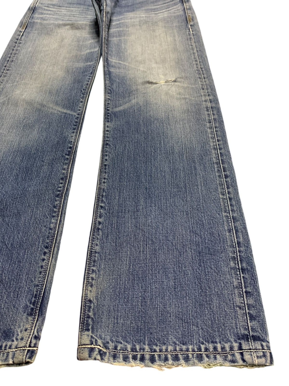 Levi's Vintage 90s Levis 502 Faded Blue Wash Distress Baggy Jeans Size US 32 / EU 48 - 7 Thumbnail