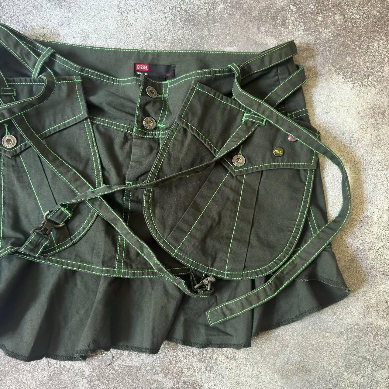 Diesel Y2K Diesel Vintage Bondage Cargo Mini Skirt Size 28" / US 6 / IT 42 - 4 Thumbnail