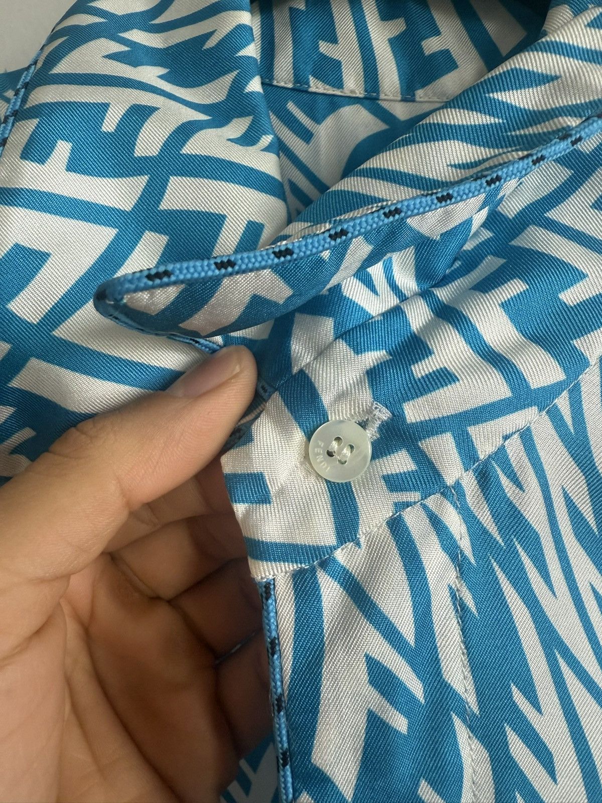 Fendi Fendi FF vertigo blue/white button up silk shirt Size US M / EU 48-50 / 2 - 4 Thumbnail