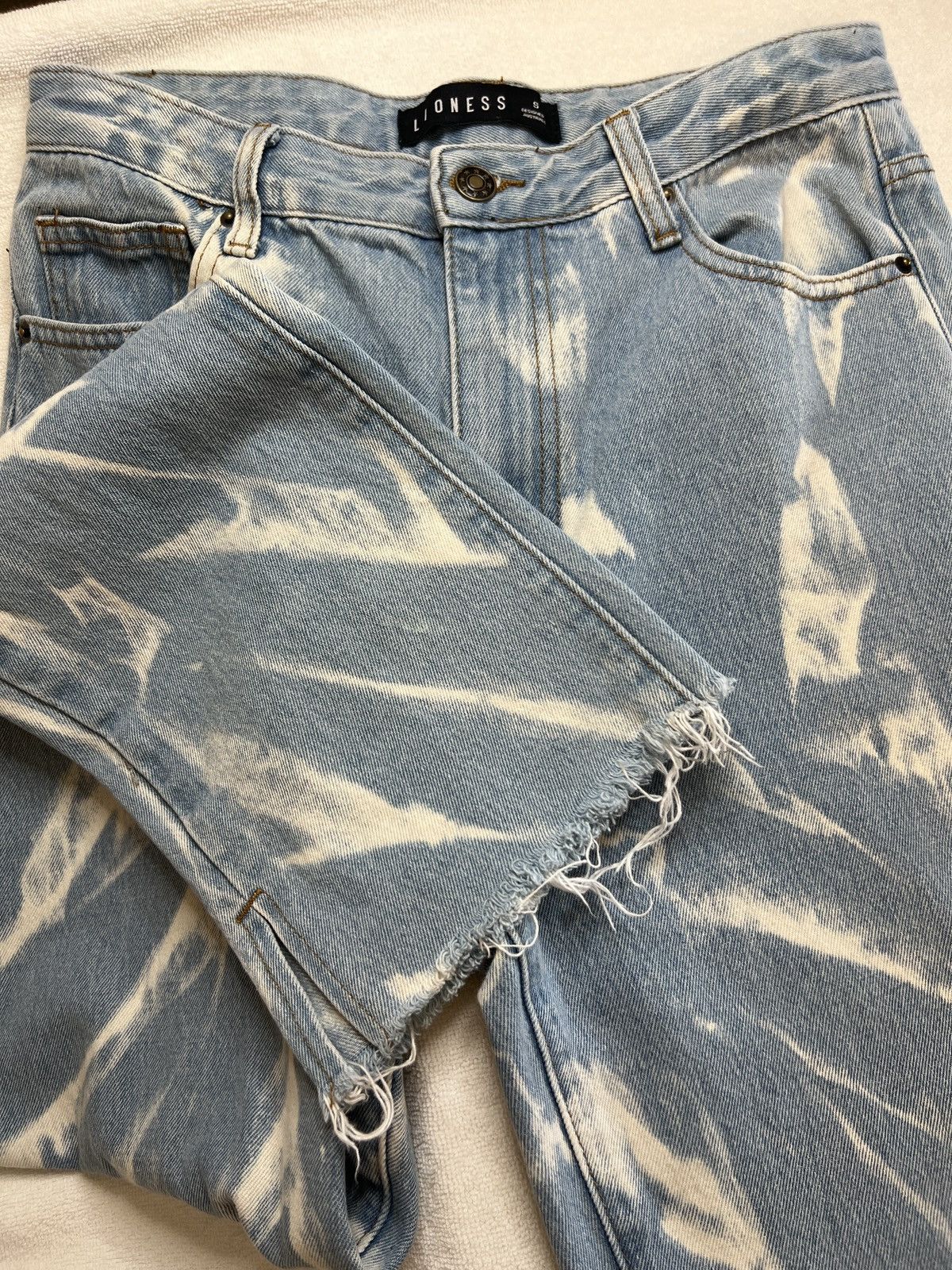 Lioness Australia Blue Bleach Stripe Jeans Size 28" / US 6 / IT 42 - 1 Thumbnail